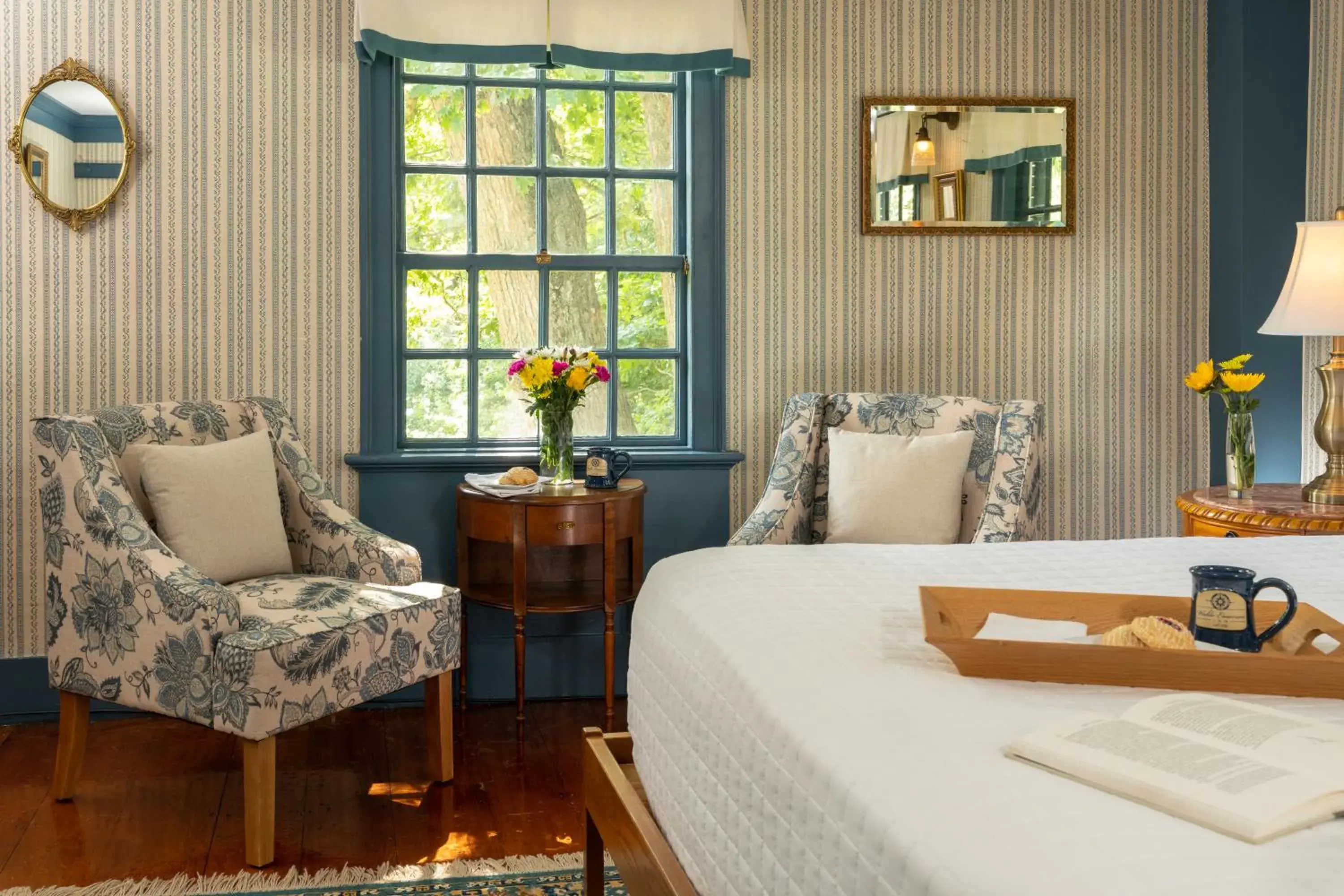 View (from property/room), Bed in Waldo Emerson Inn View (from property/room), Bed in Waldo Emerson Inn