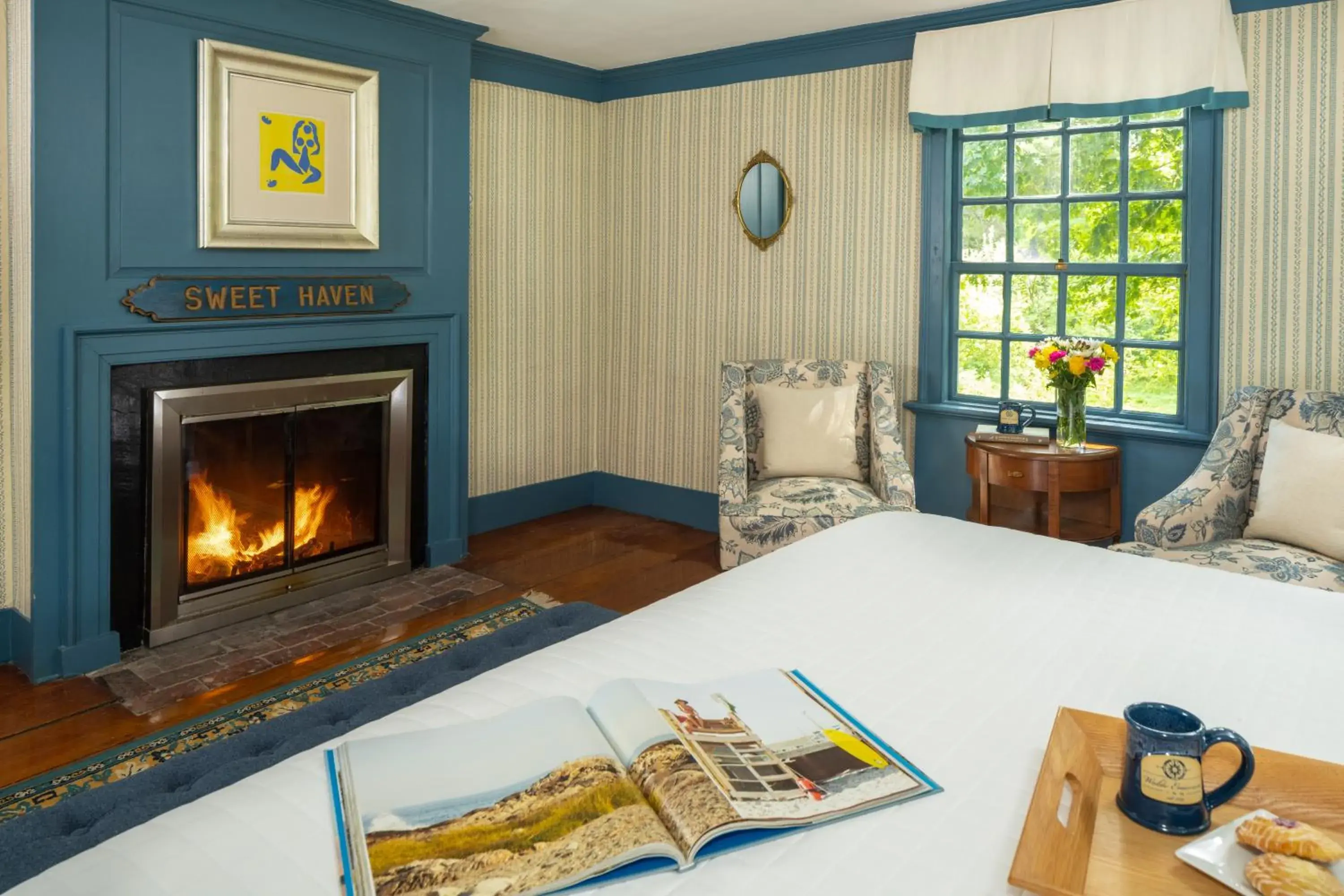 View (from property/room), Bed in Waldo Emerson Inn View (from property/room), Bed in Waldo Emerson Inn