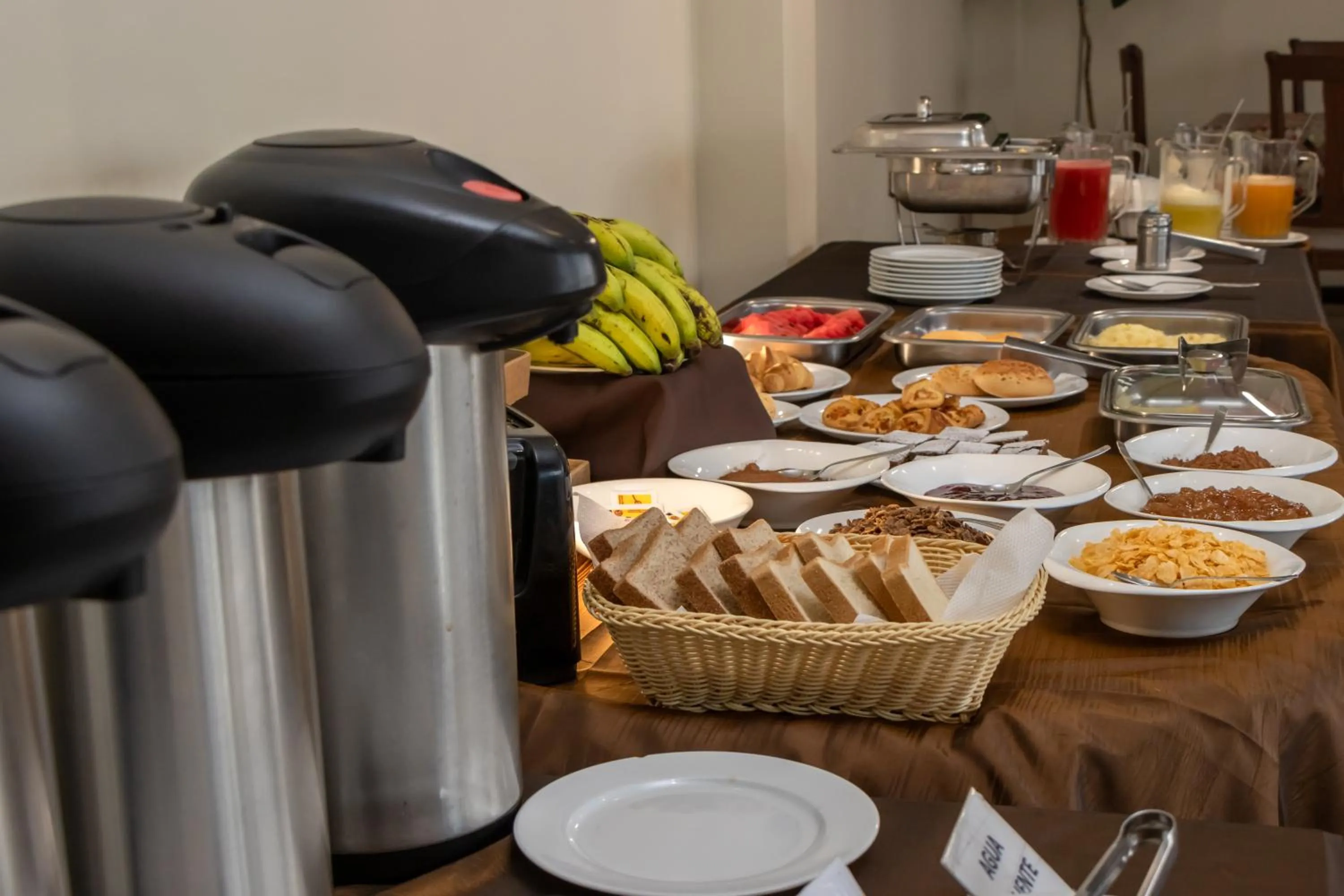 Food and drinks in El Prado Hotel