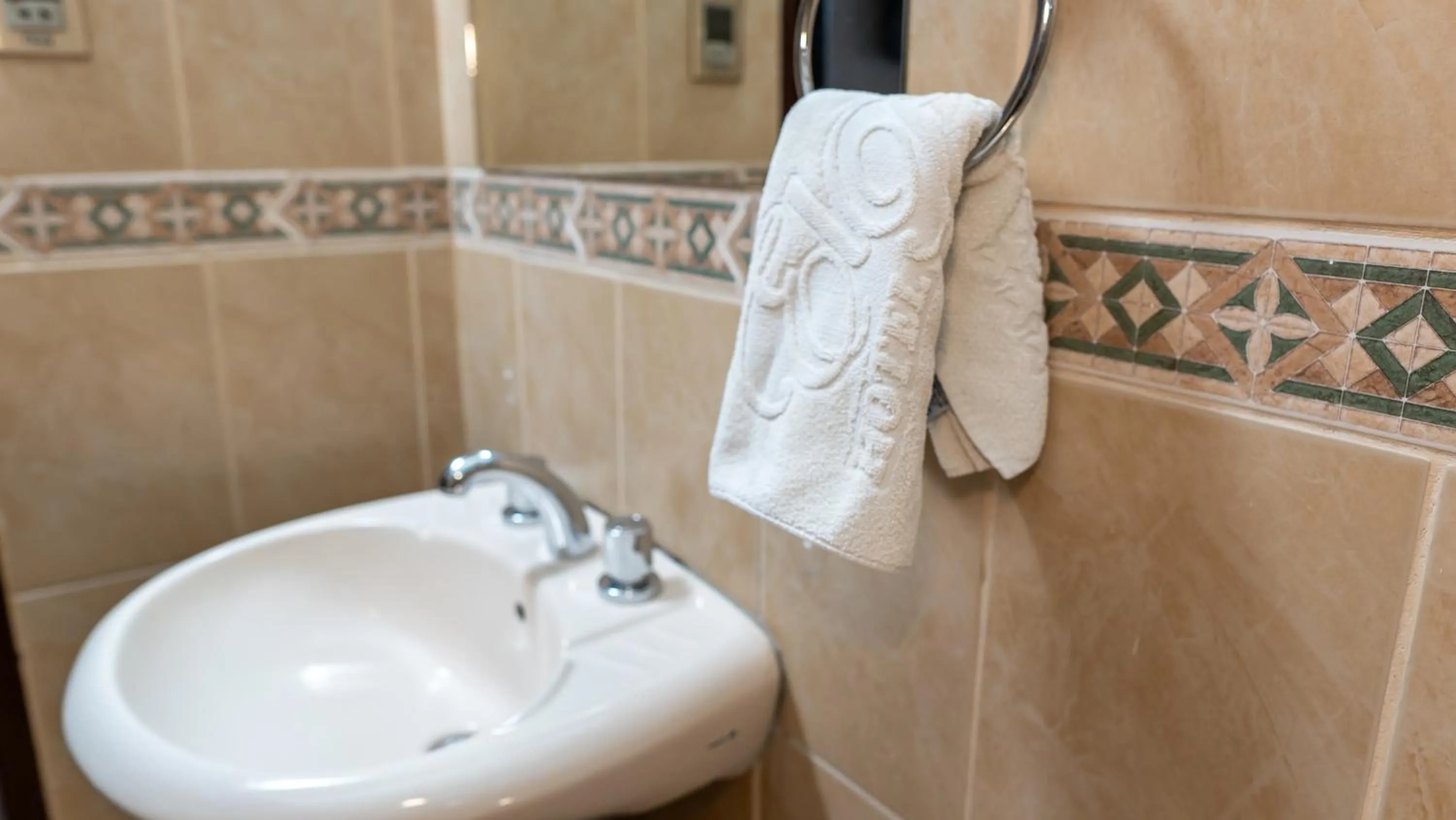 Bathroom in El Prado Hotel