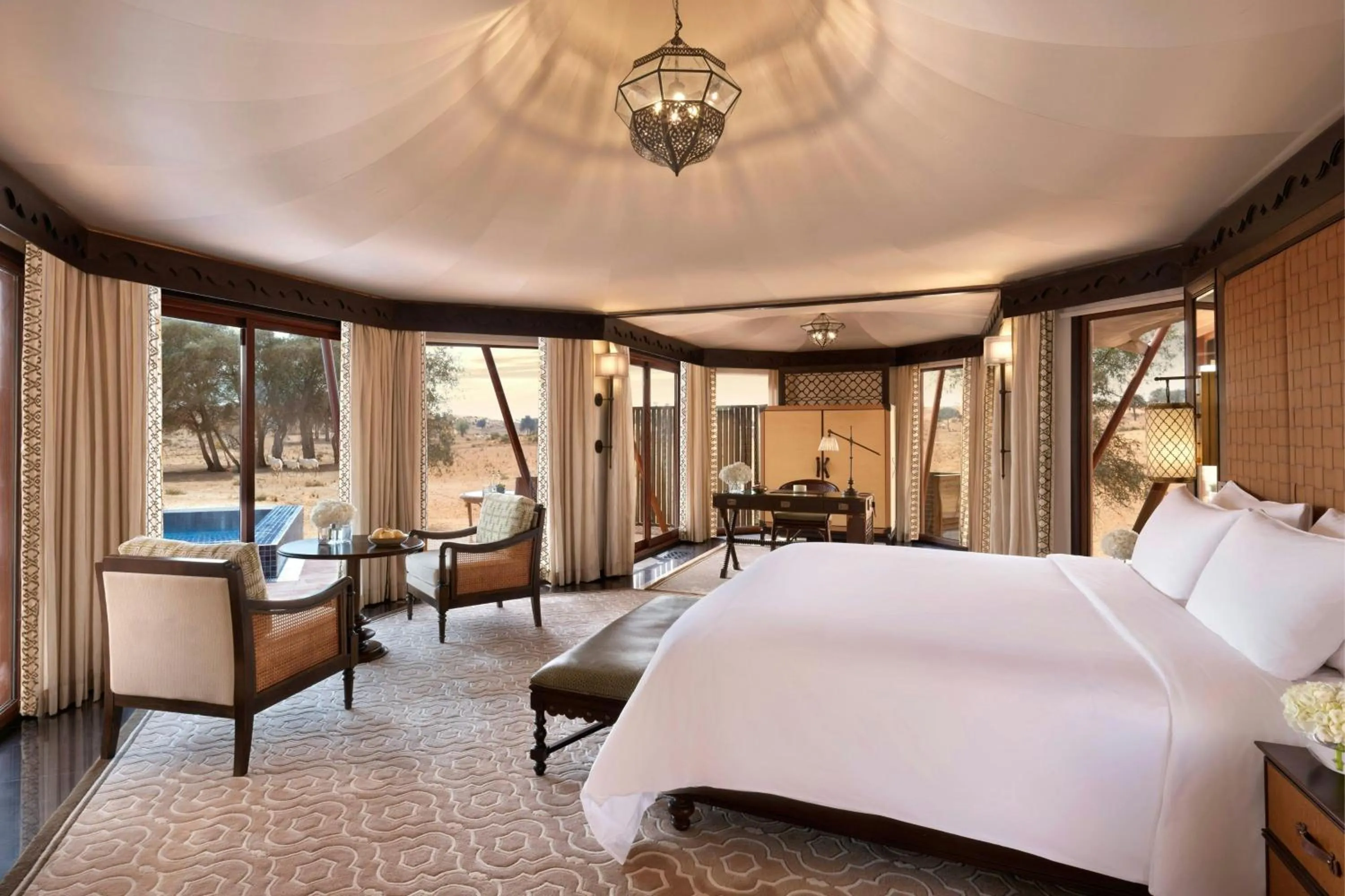 Bedroom, Bed in The Ritz-Carlton Ras Al Khaimah, Al Wadi Desert