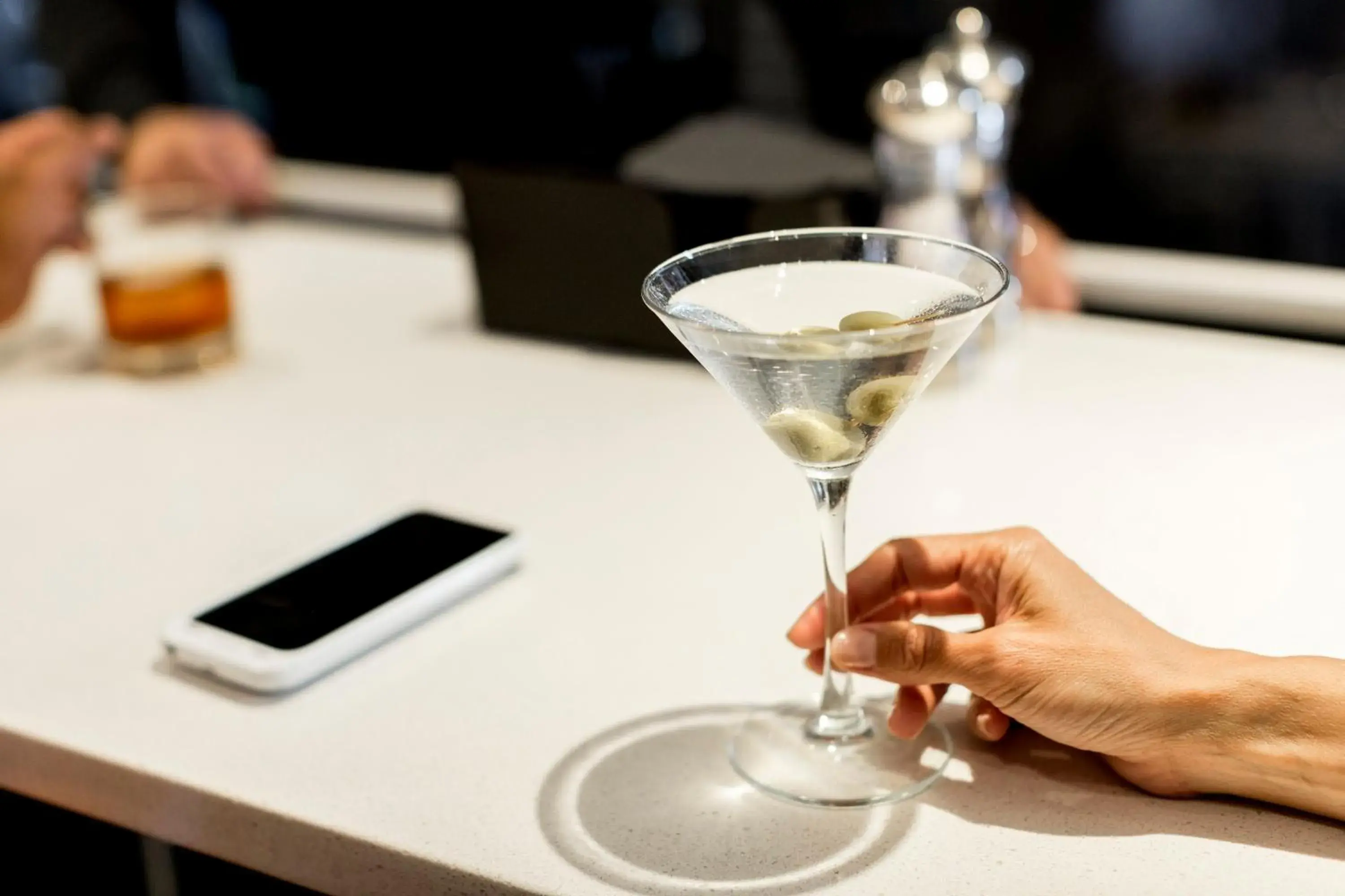 Lounge or bar in Holiday Inn Queenstown Frankton Road by IHG Lounge or bar in Holiday Inn Queenstown Frankton Road by IHG