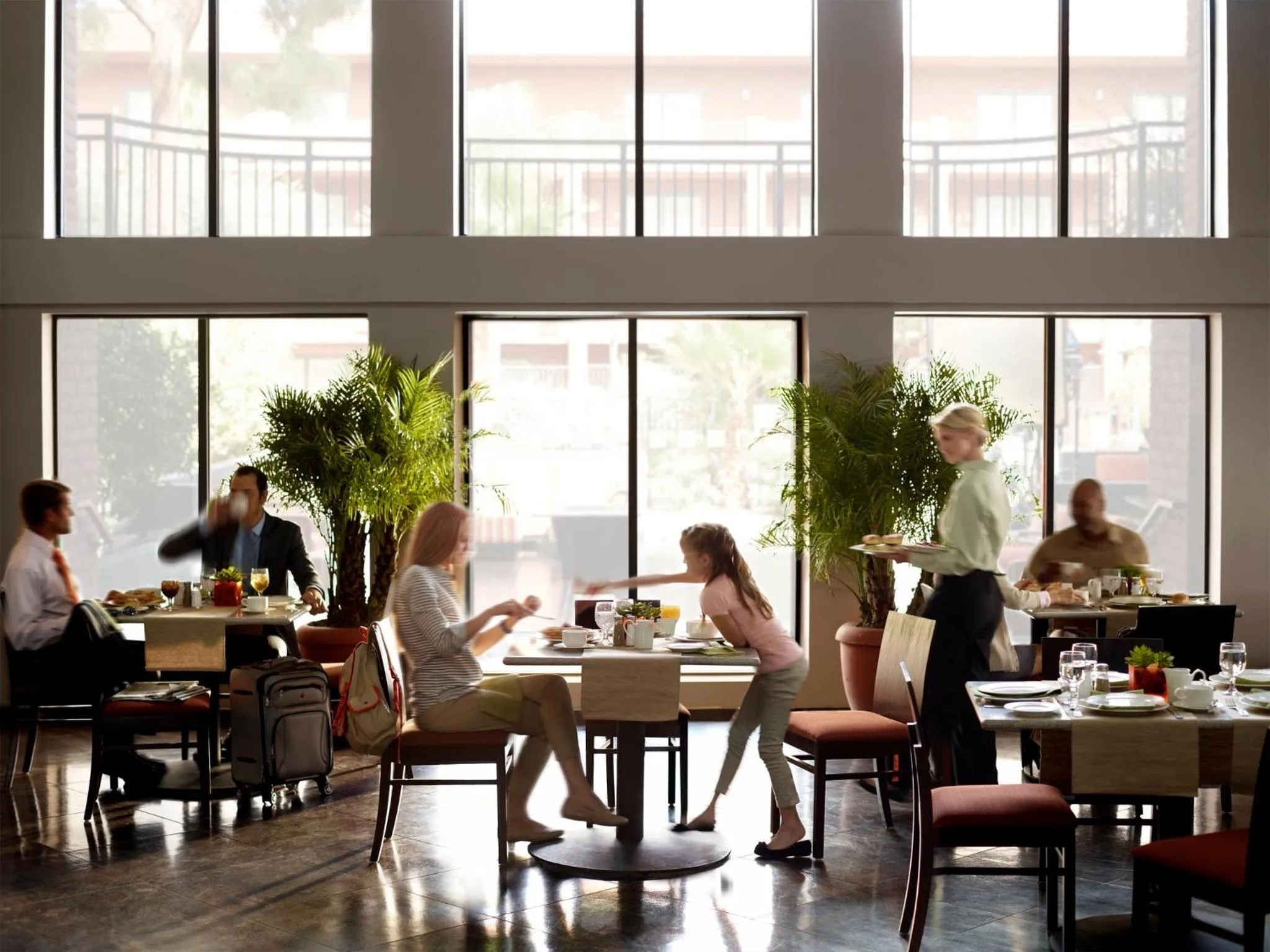 Restaurant/places to eat in Holiday Inn Queenstown Frankton Road by IHG