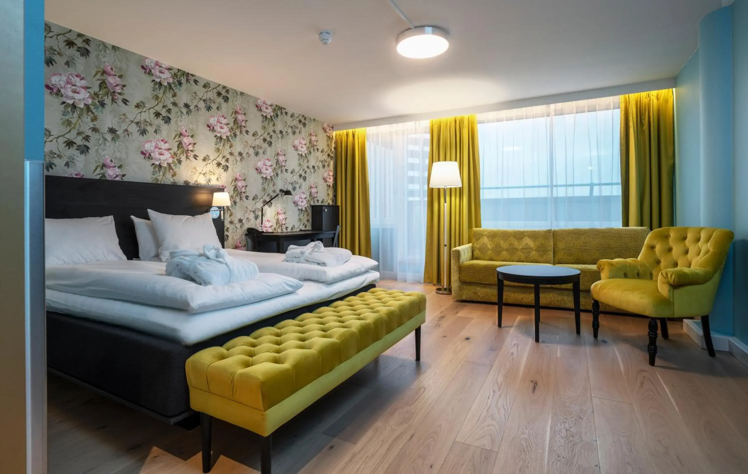 Photo of the whole room, Bed in Thon Hotel Slottsparken Photo of the whole room, Bed in Thon Hotel Slottsparken