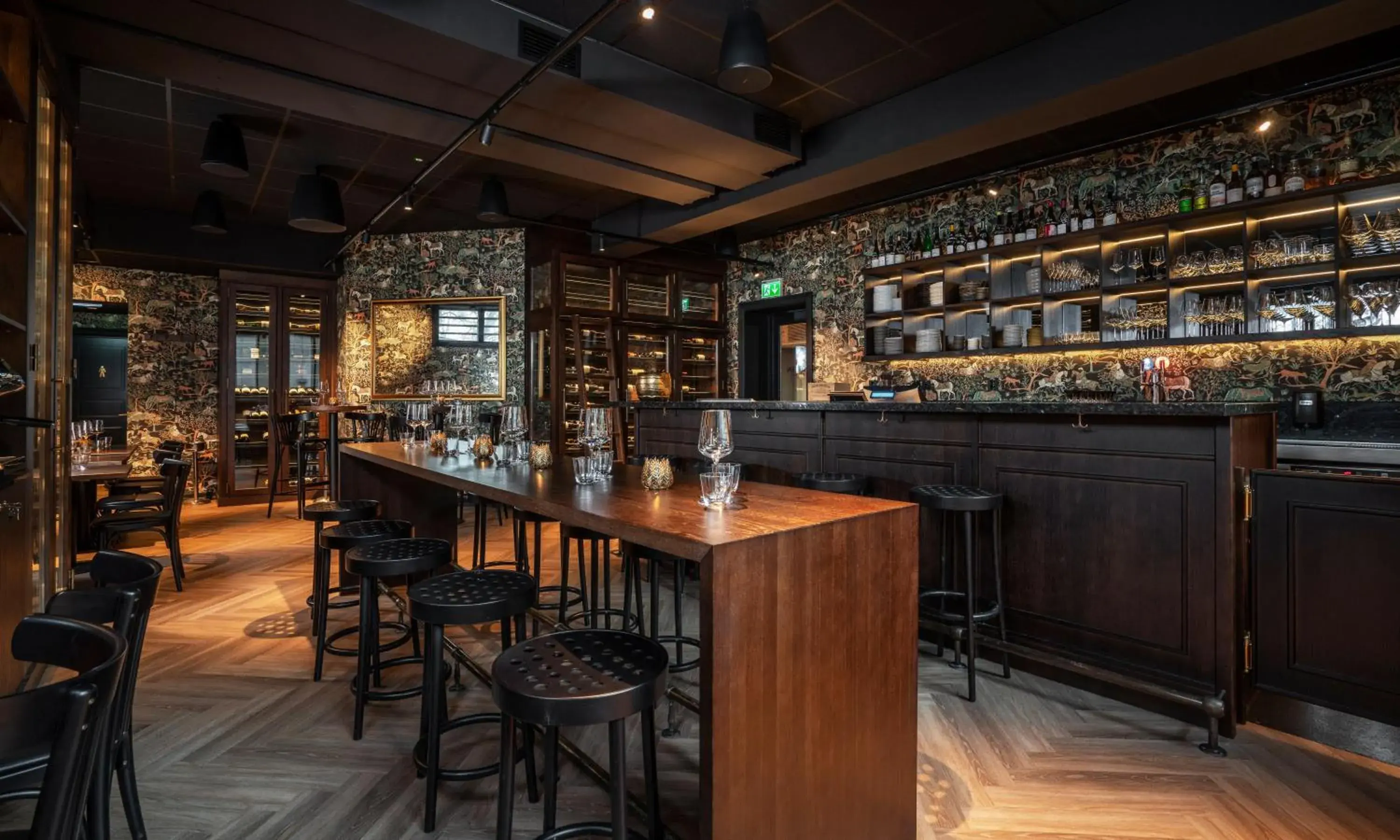 Lounge or bar in Thon Hotel Slottsparken Lounge or bar in Thon Hotel Slottsparken