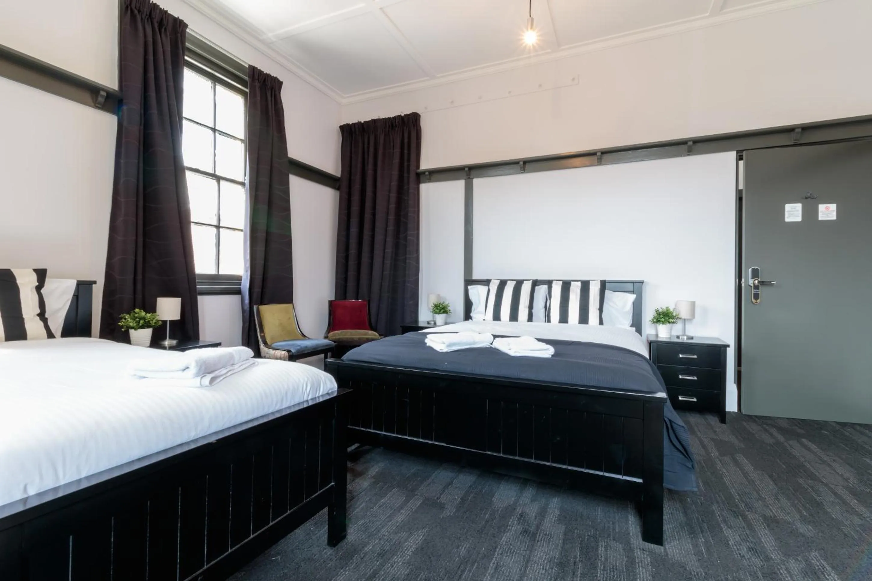 Bedroom, Bed in Royal Hotel Ryde