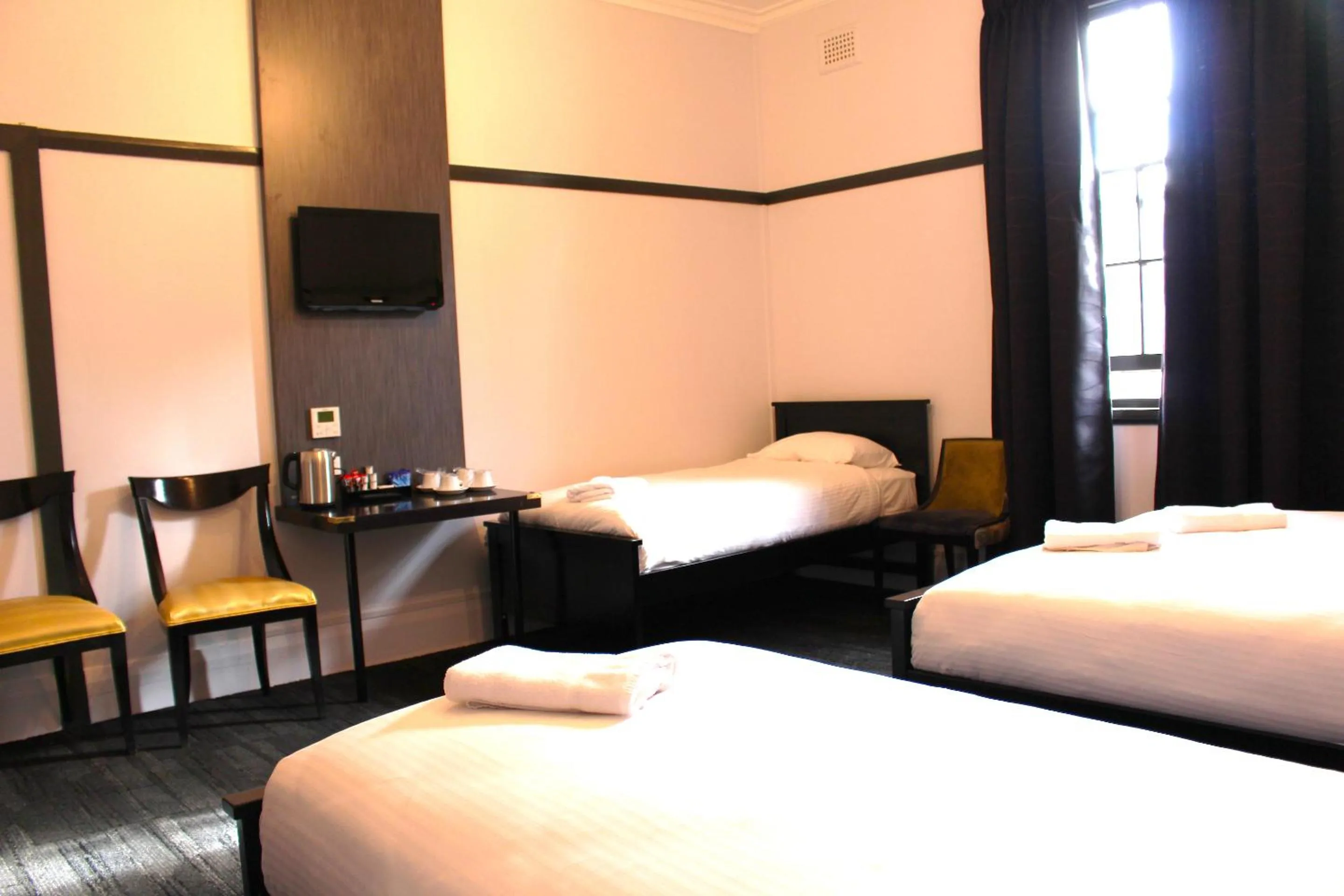 Bedroom, Bed in Royal Hotel Ryde