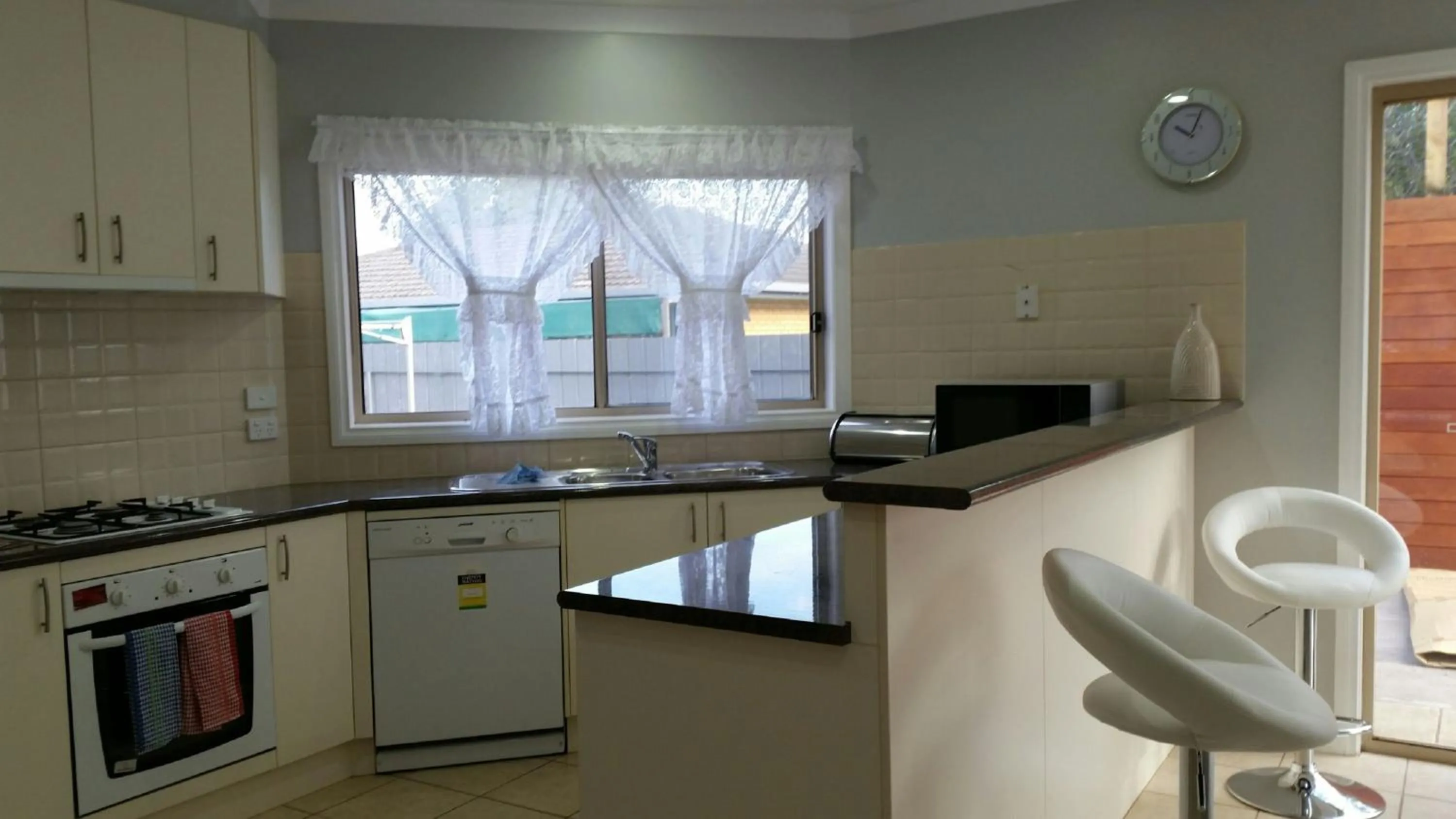 Food and drinks in Numurkah Self Contained Apartments - The Saxton