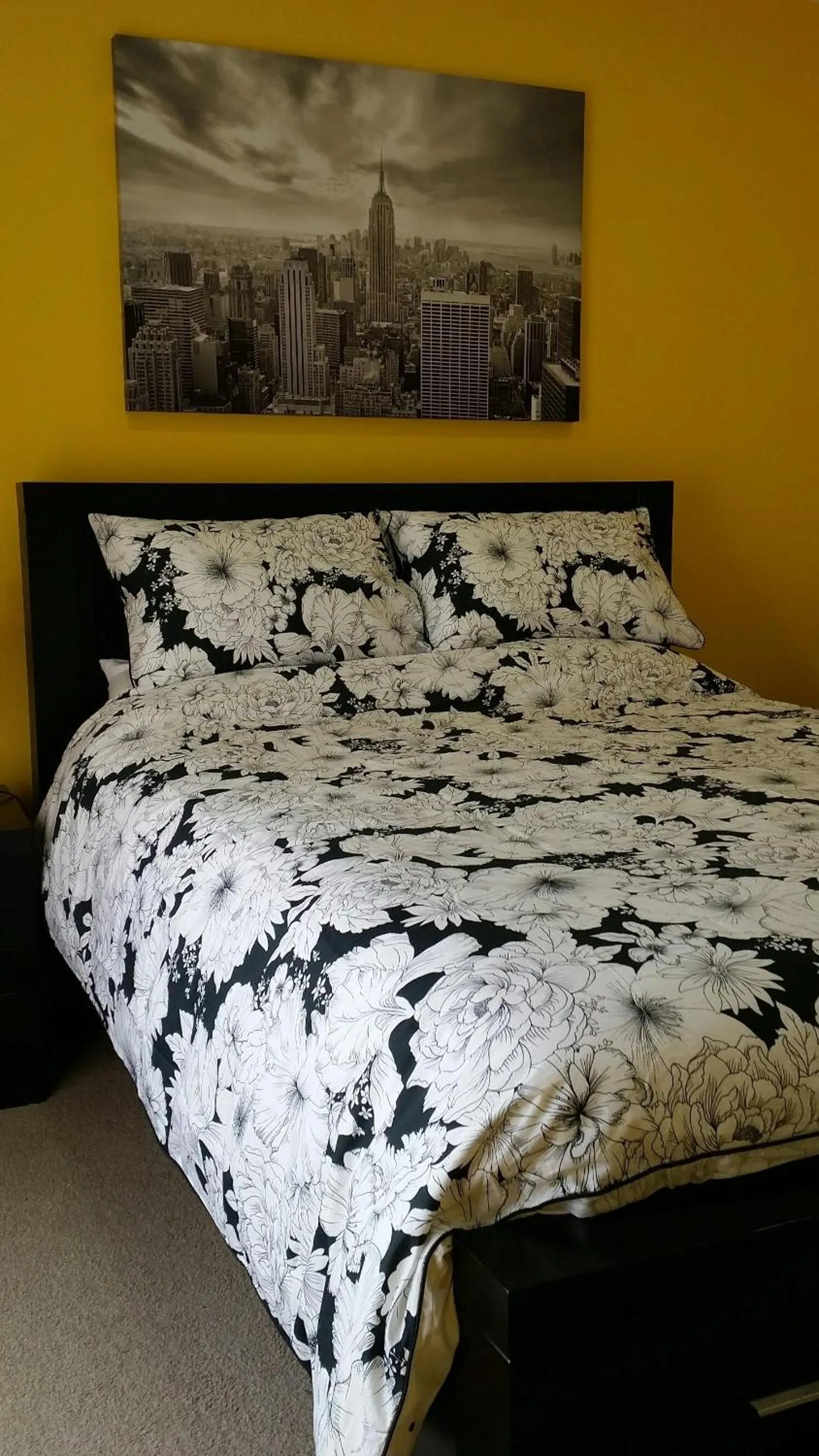 Bed in Numurkah Self Contained Apartments - The Saxton