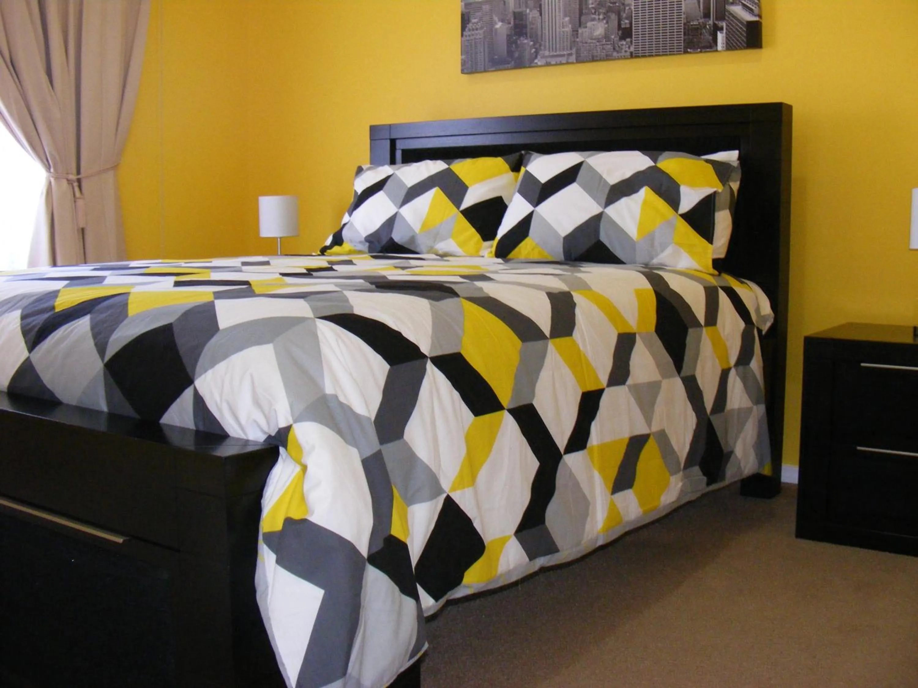 Bed in Numurkah Self Contained Apartments - The Saxton