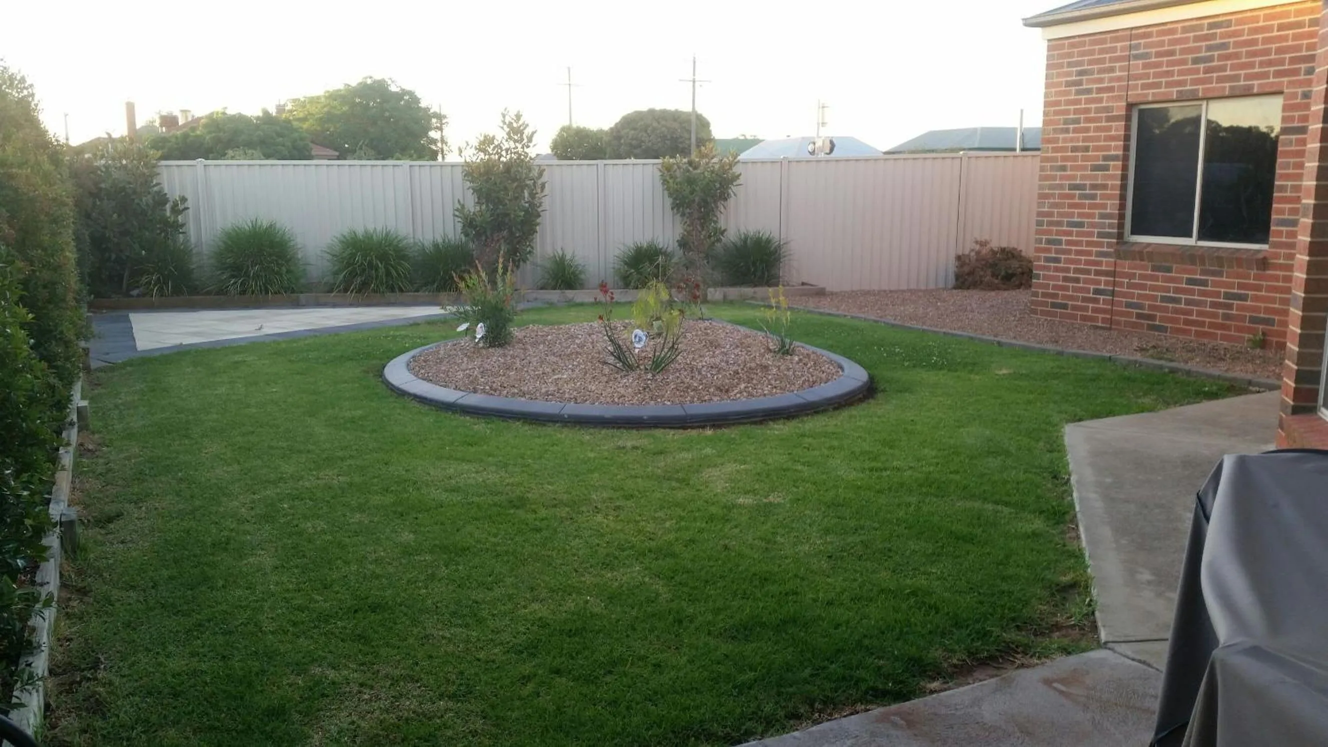 Garden view in Numurkah Self Contained Apartments - The Saxton