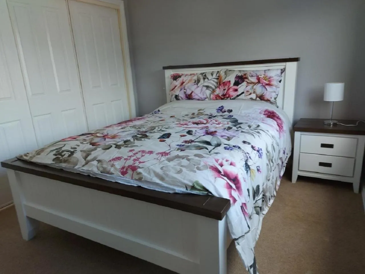 Bedroom, Bed in Numurkah Self Contained Apartments - The Saxton