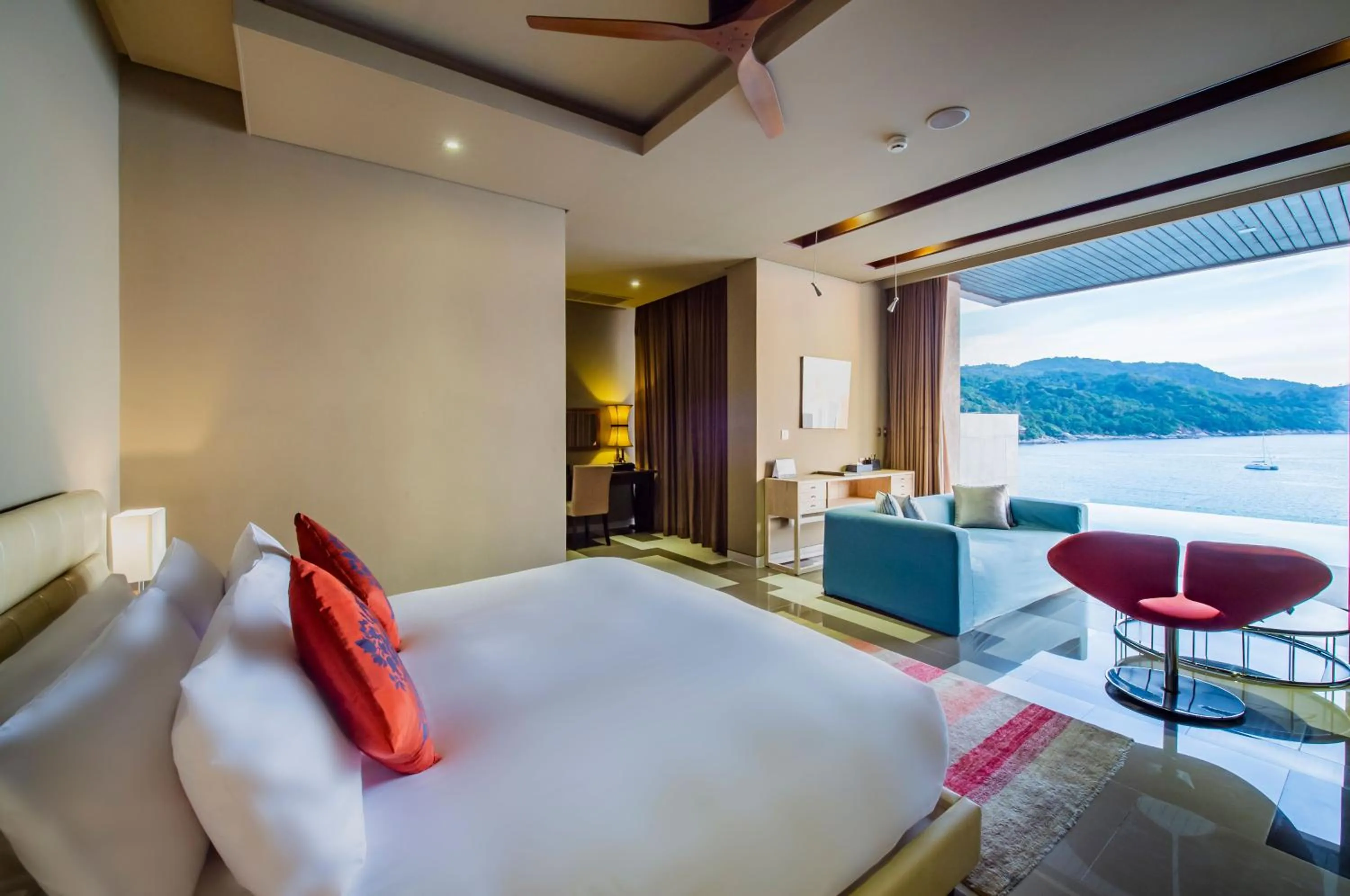 Bedroom, Bed in Impiana Private Villas Kata Noi