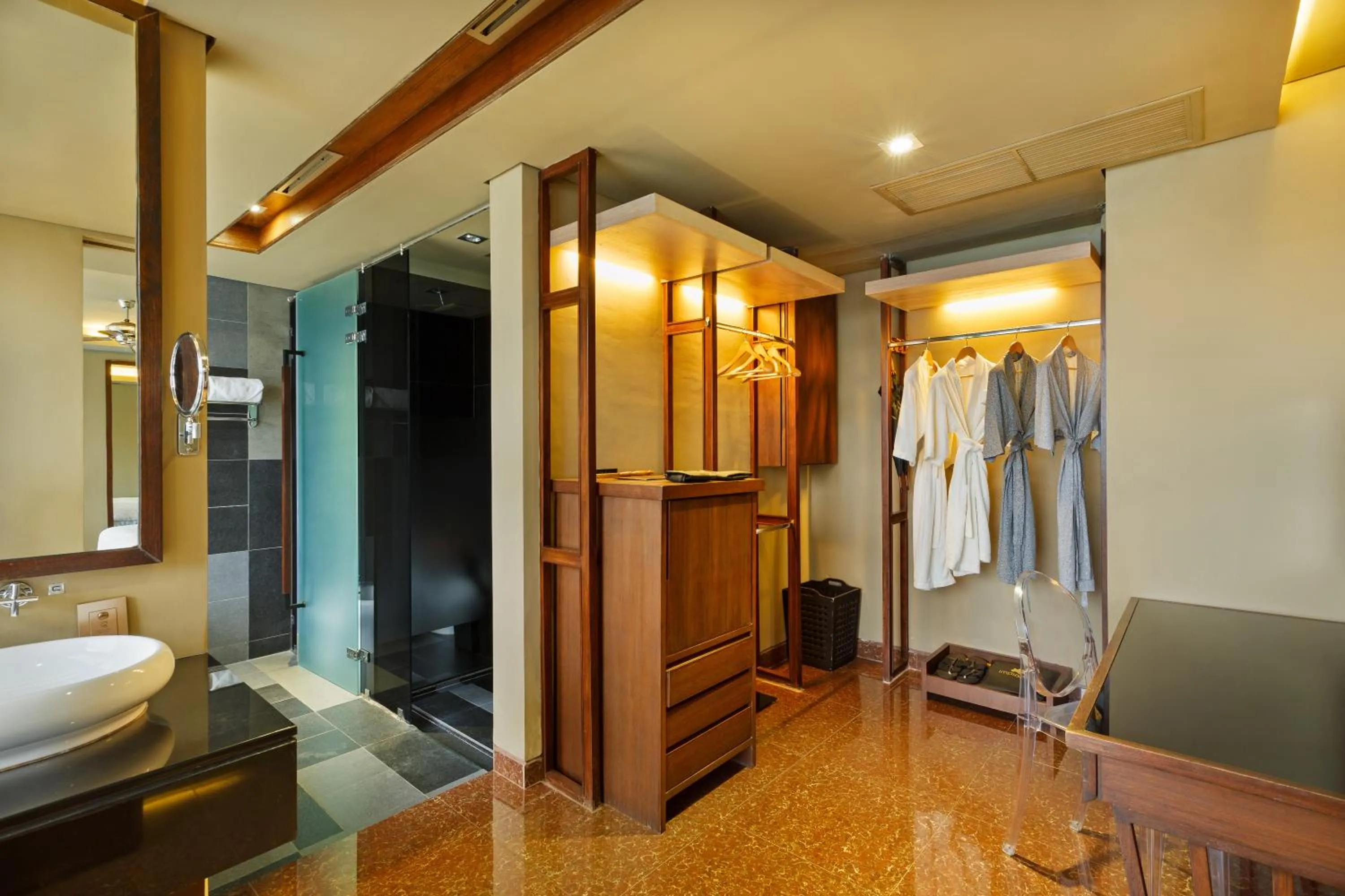 Bathroom, Bed in Impiana Private Villas Kata Noi