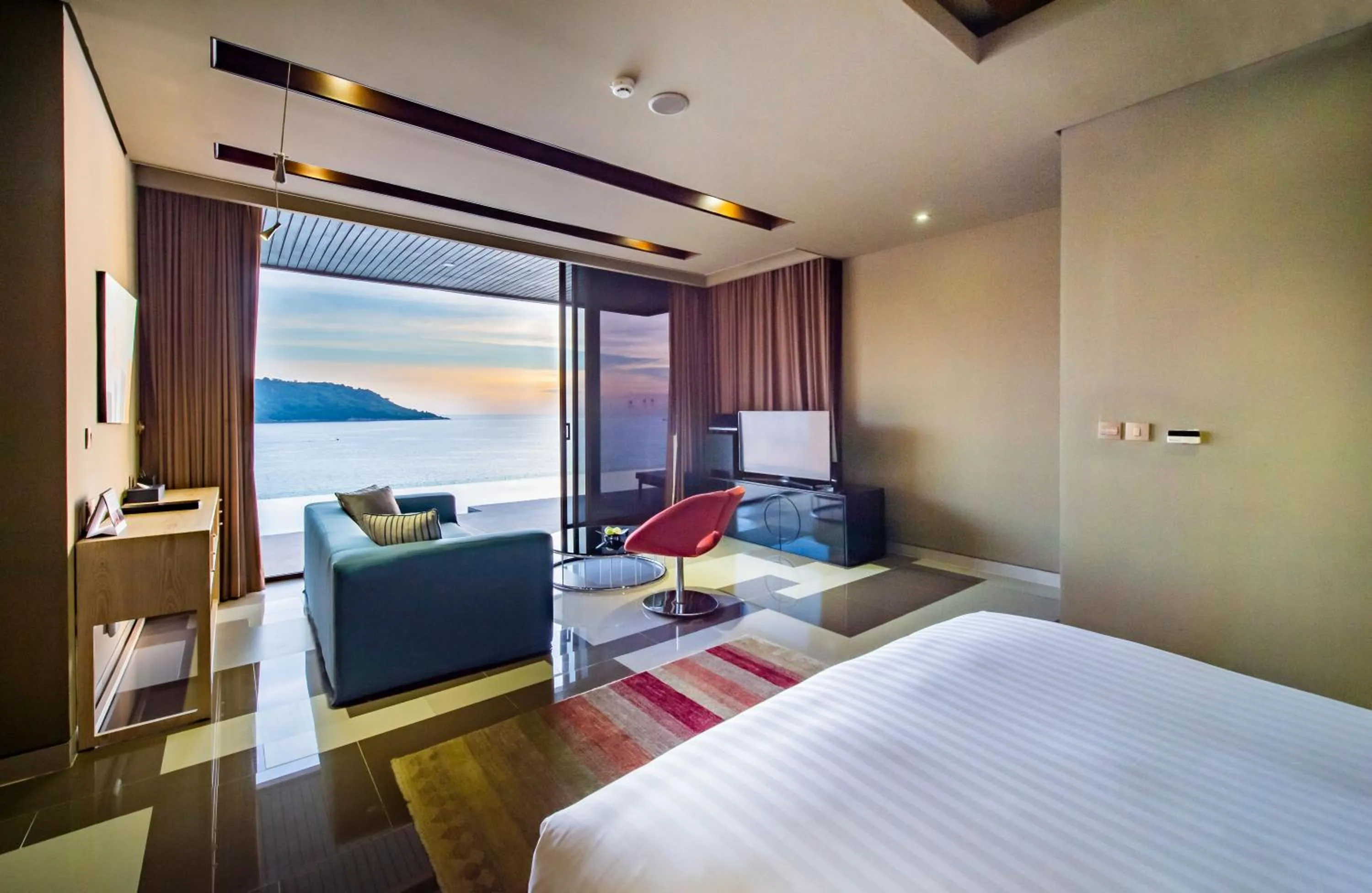 Bedroom, Bed in Impiana Private Villas Kata Noi