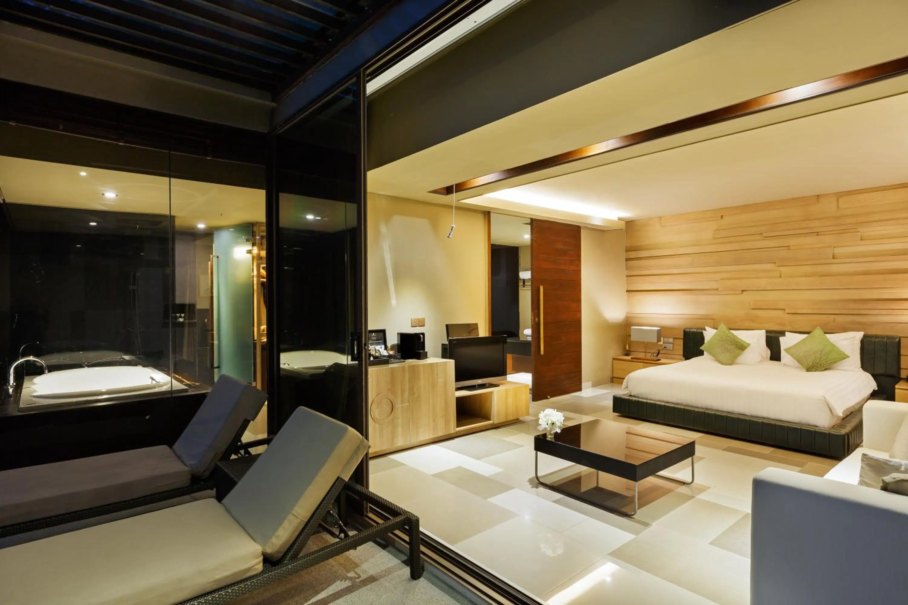 Bedroom, Bed in Impiana Private Villas Kata Noi