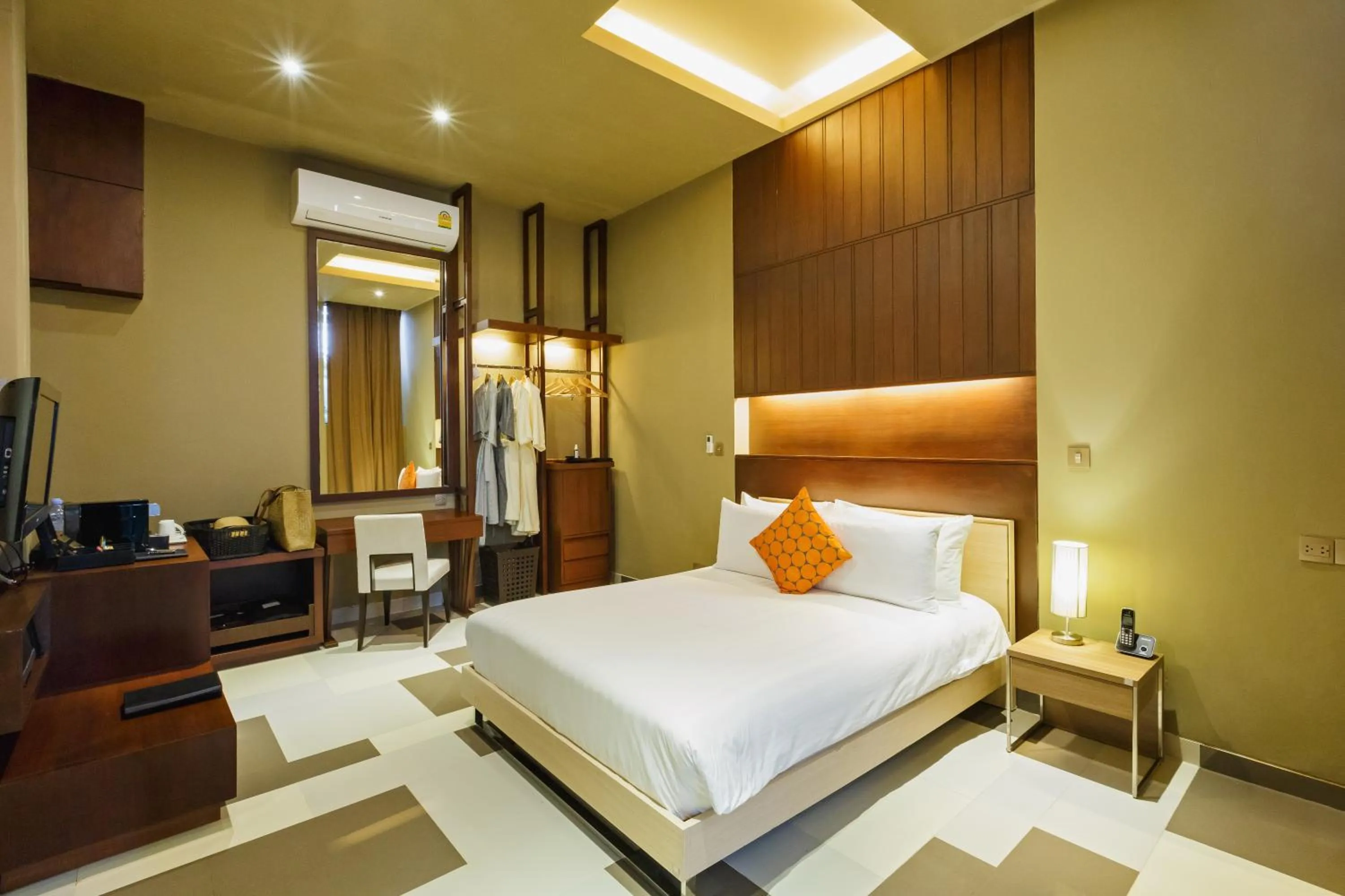 Bedroom, Bed in Impiana Private Villas Kata Noi