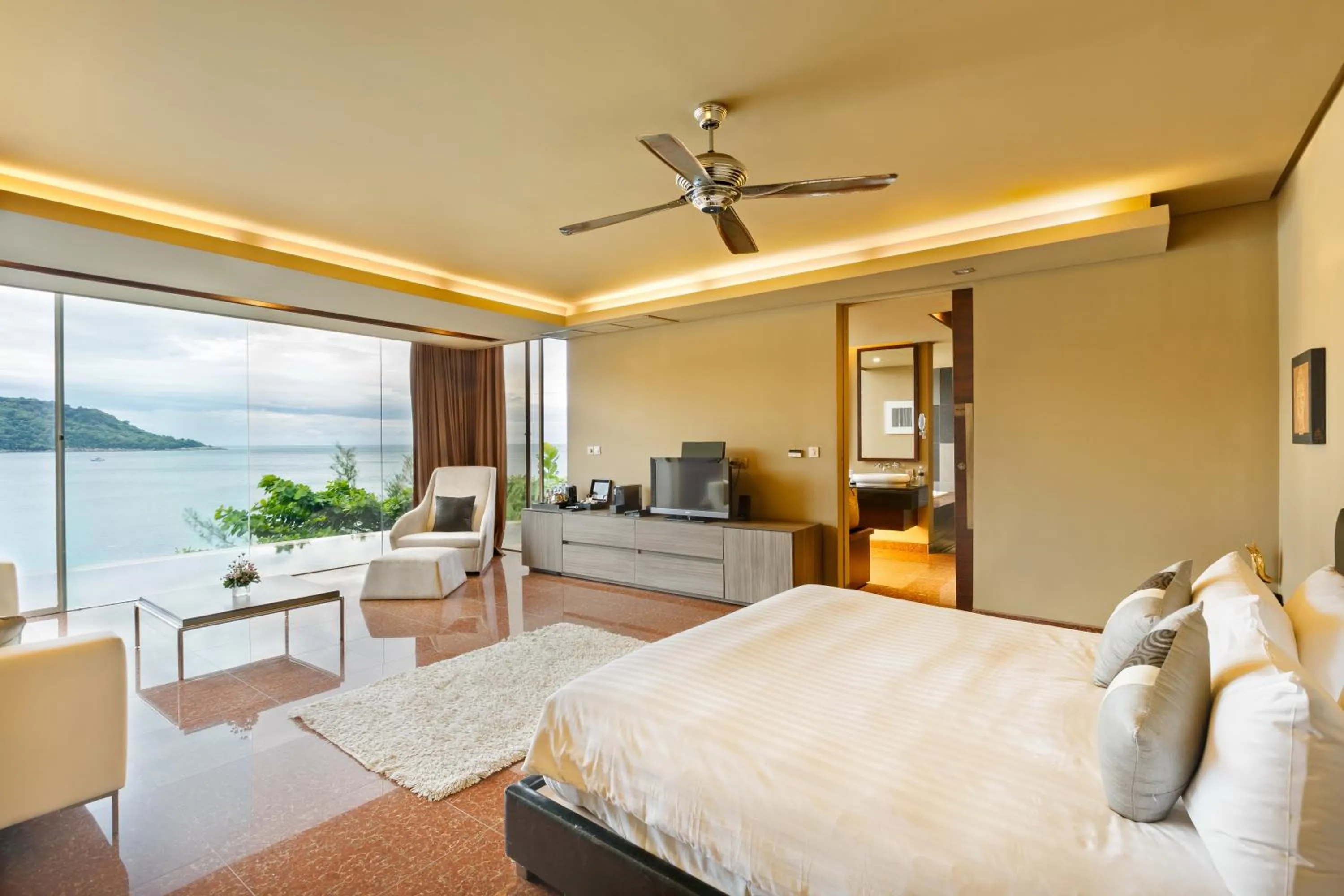 Bedroom, Bed in Impiana Private Villas Kata Noi