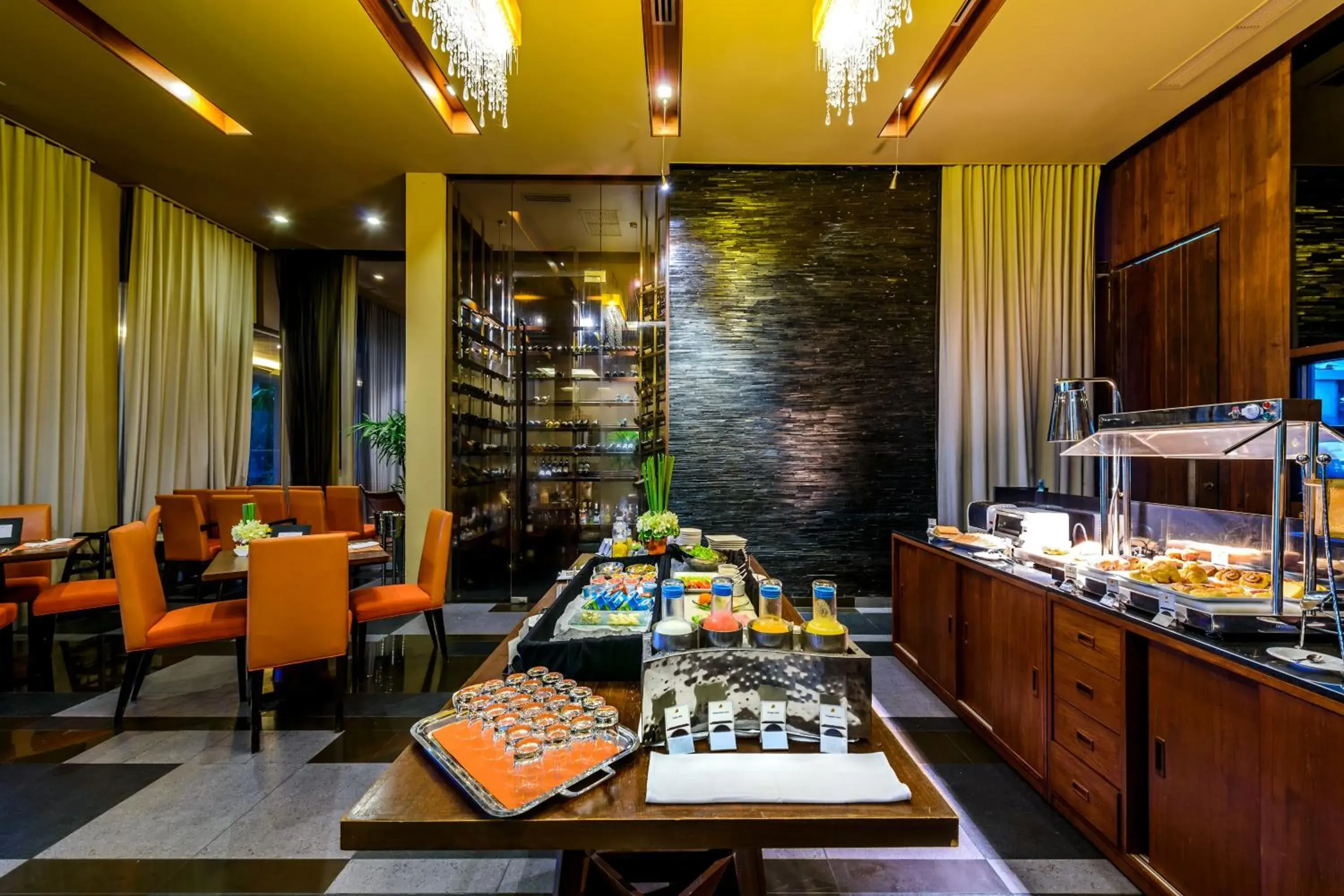 Restaurant/places to eat in Impiana Private Villas Kata Noi Restaurant/places to eat in Impiana Private Villas Kata Noi