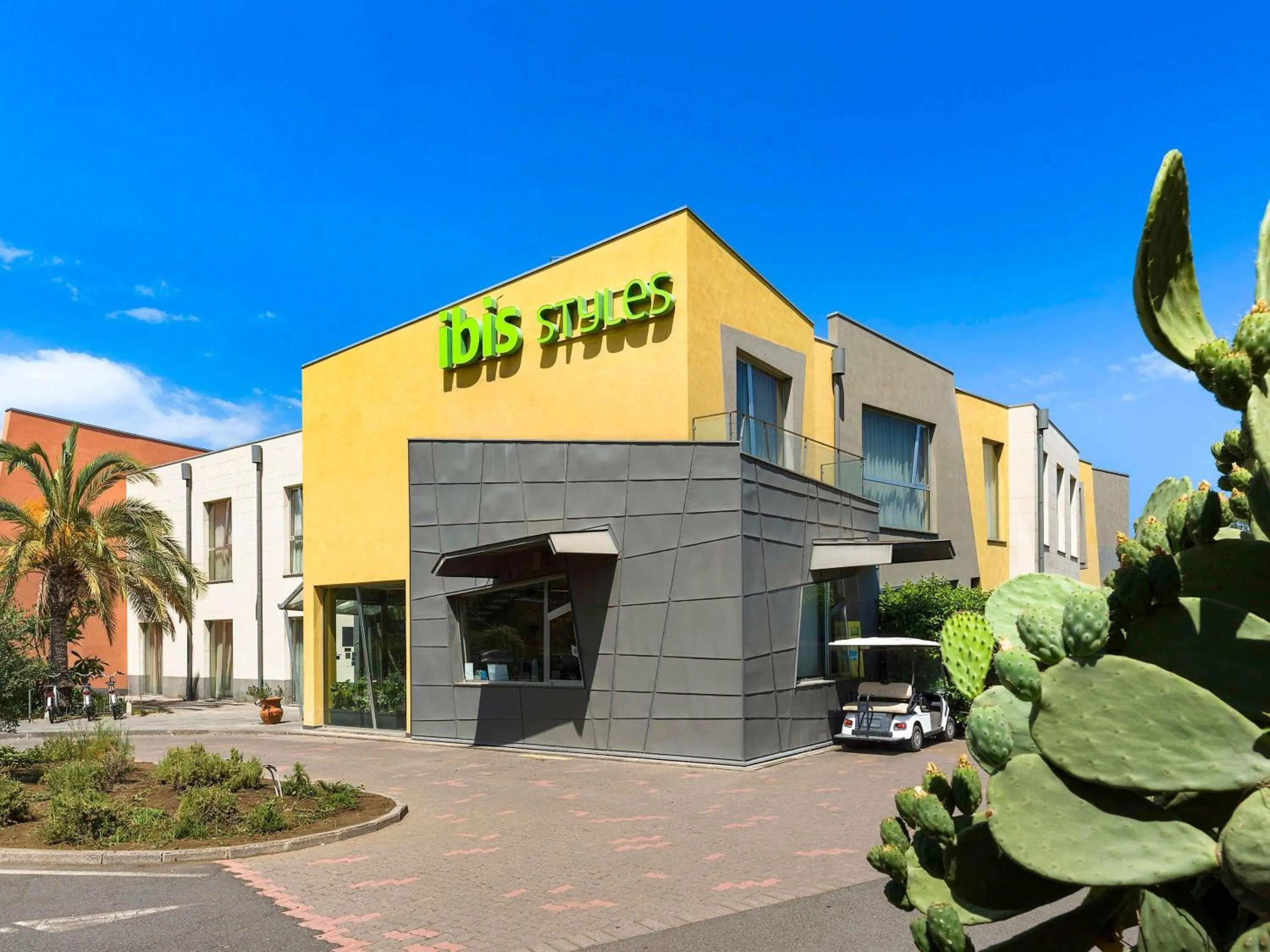 Property building in ibis Styles Catania Acireale