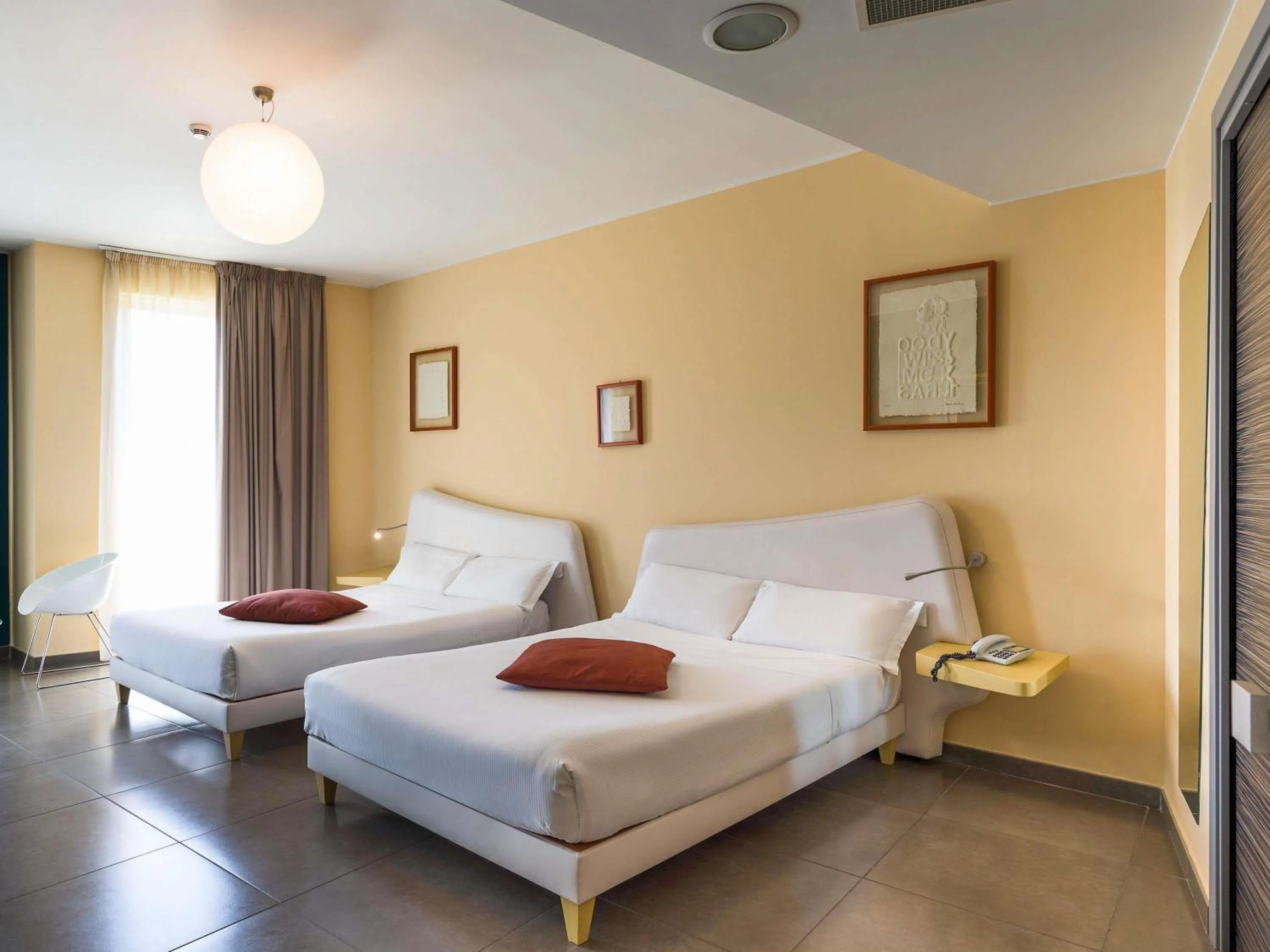 Bedroom, Bed in ibis Styles Catania Acireale