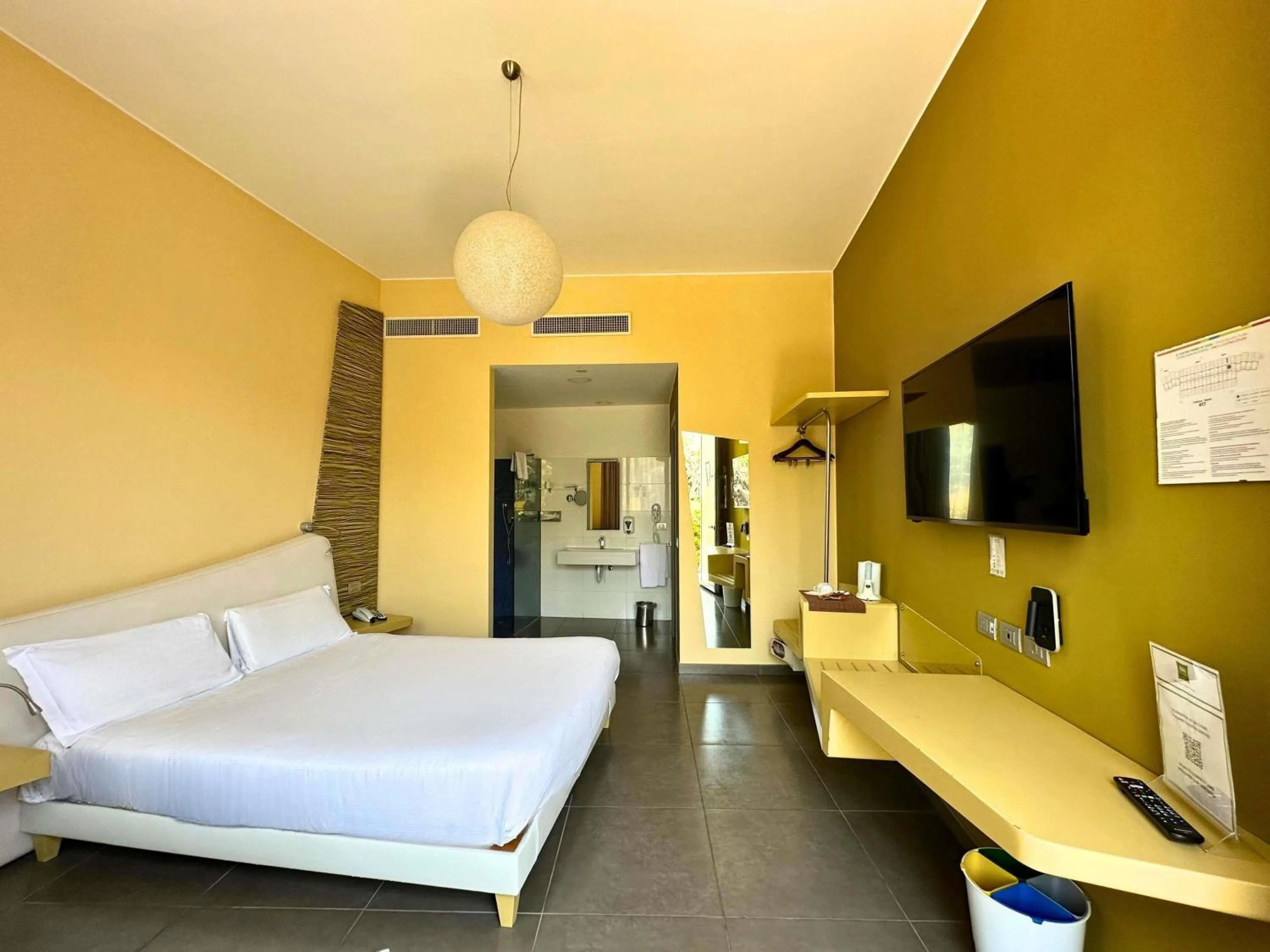 Bedroom, Bed in ibis Styles Catania Acireale