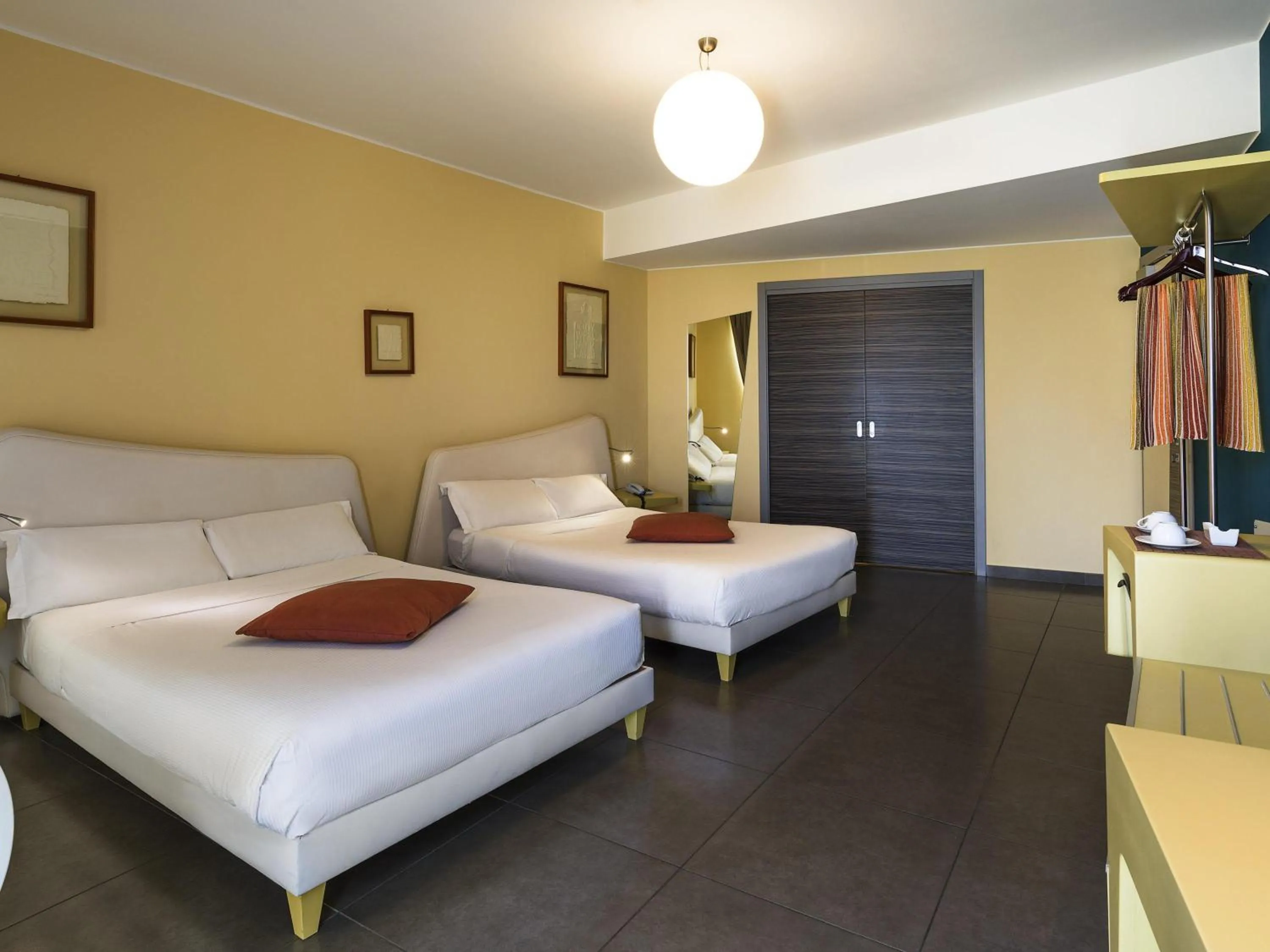 Bedroom, Bed in ibis Styles Catania Acireale