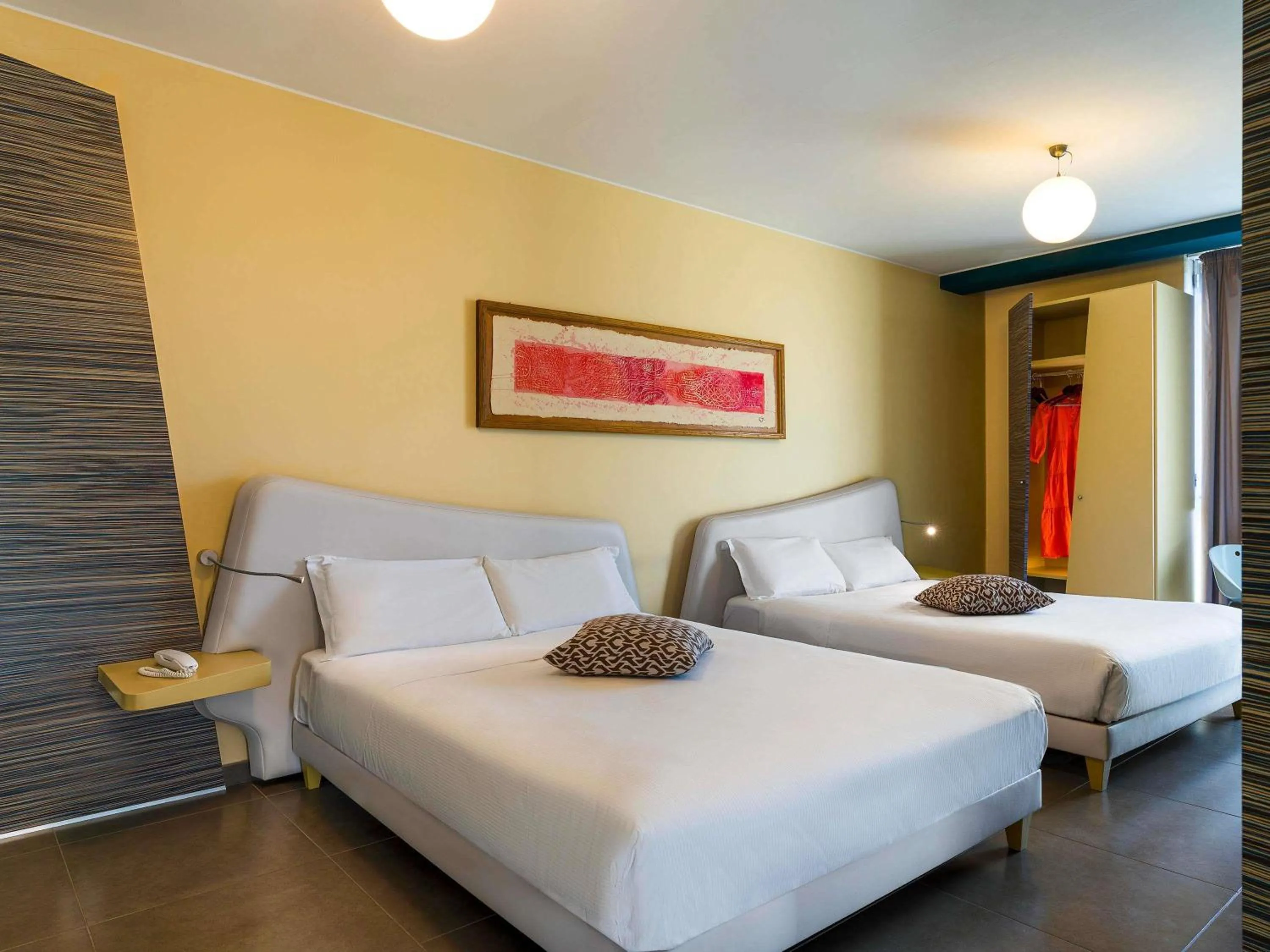 Bedroom, Bed in ibis Styles Catania Acireale