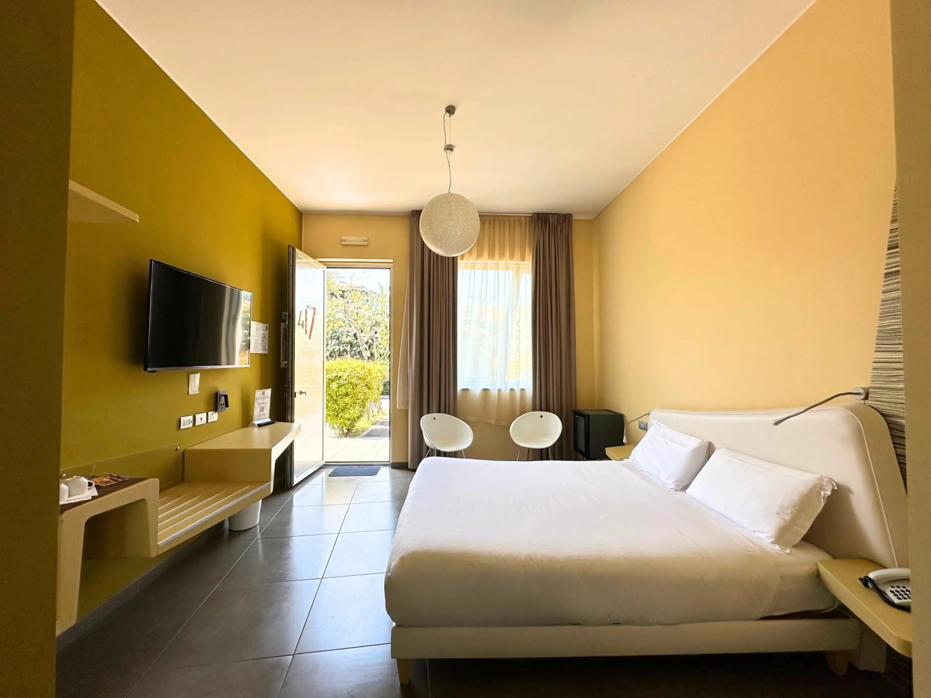 Bed in ibis Styles Catania Acireale