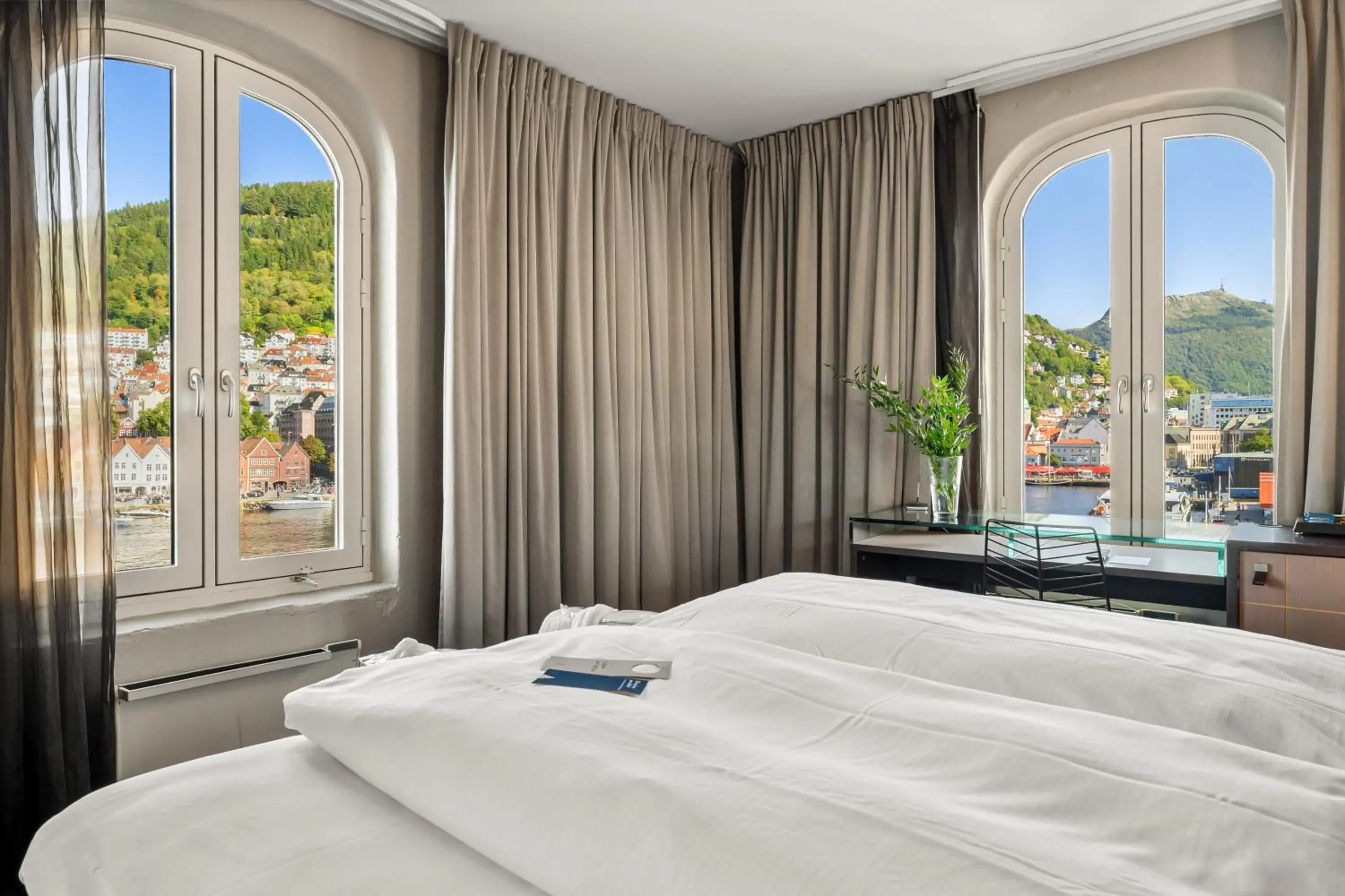 View (from property/room), Bed in Clarion Hotel Admiral View (from property/room), Bed in Clarion Hotel Admiral