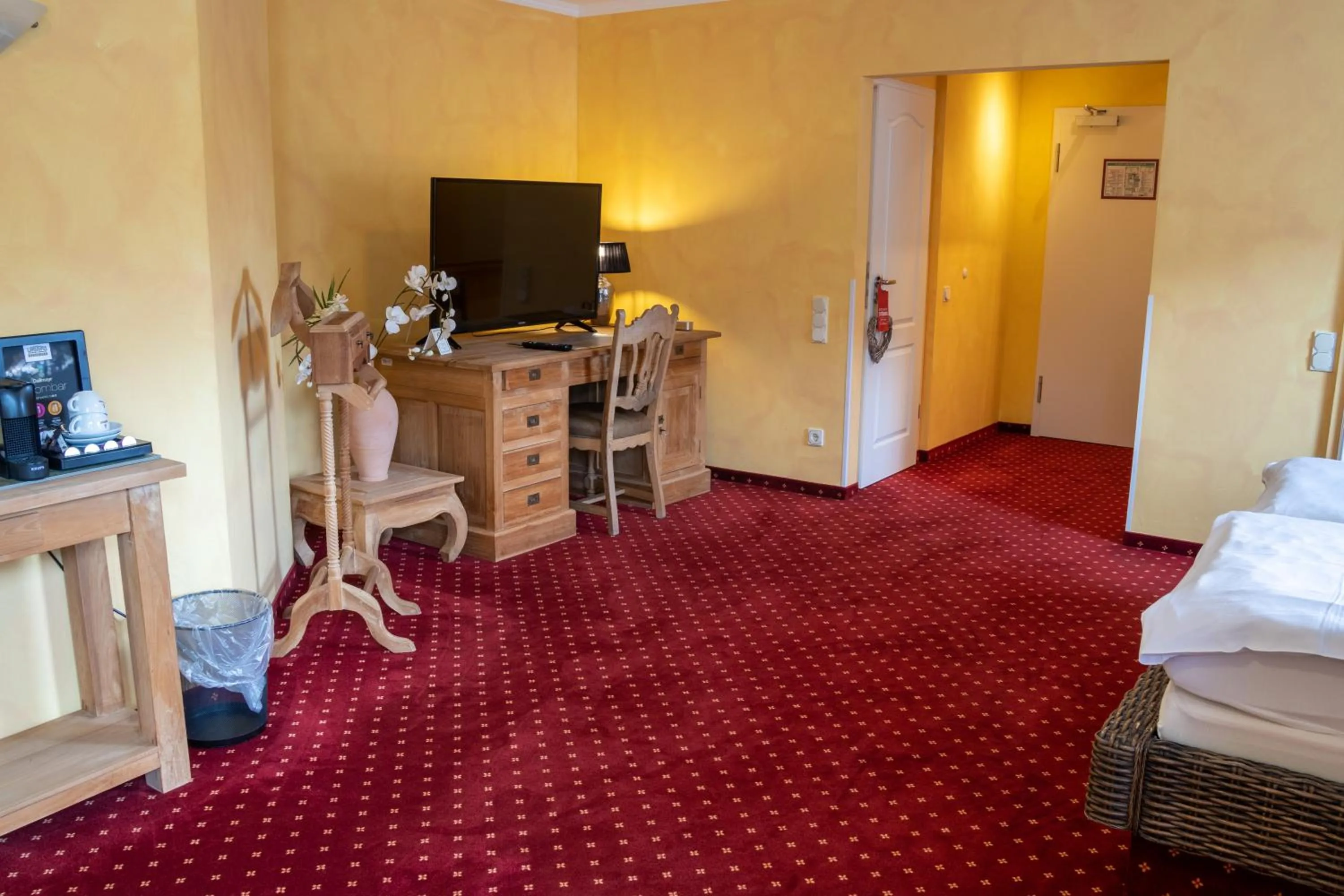 Photo of the whole room, Bed in Hotel Landhaus Knappmann