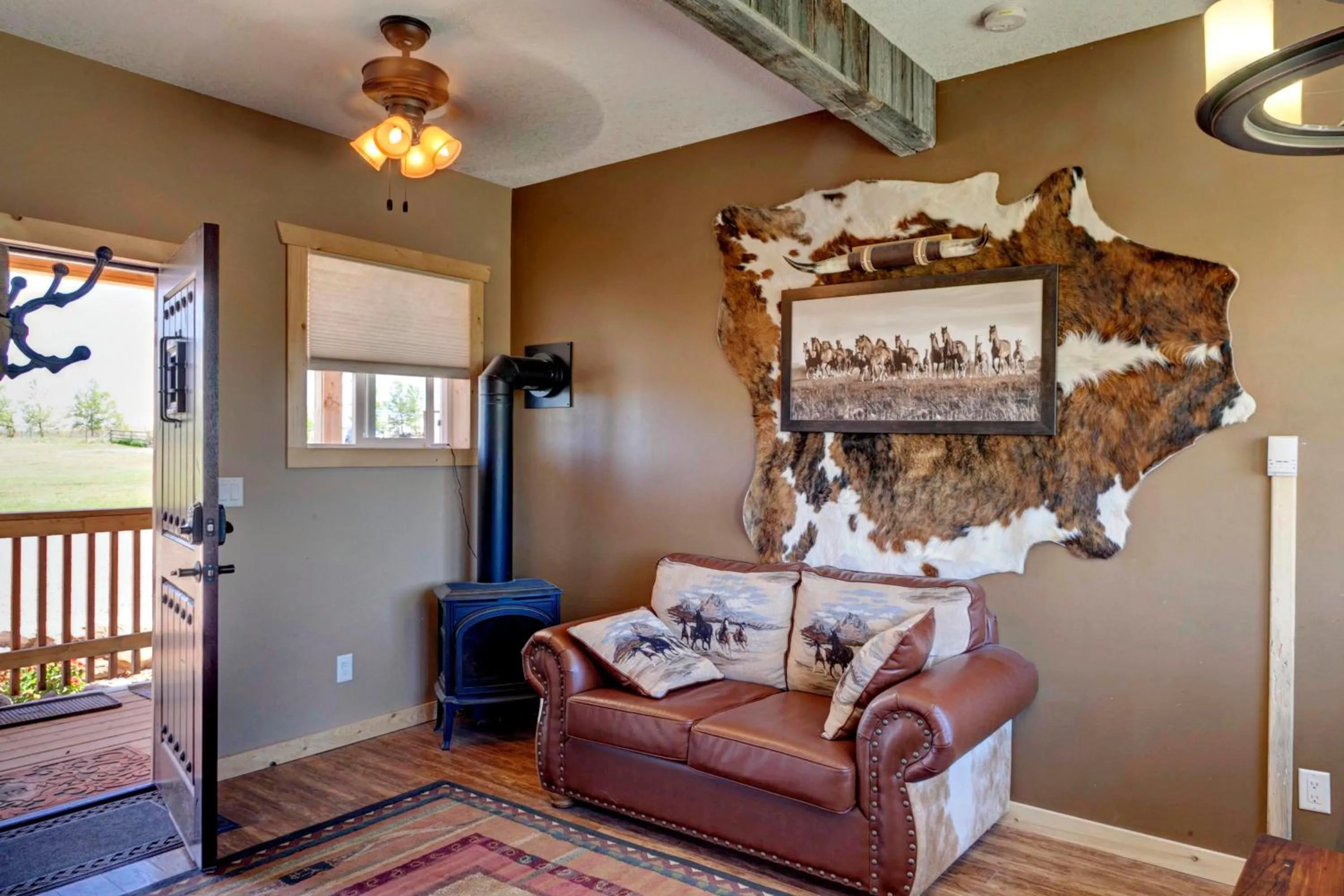 Seating area in Mountain Haven Cabins