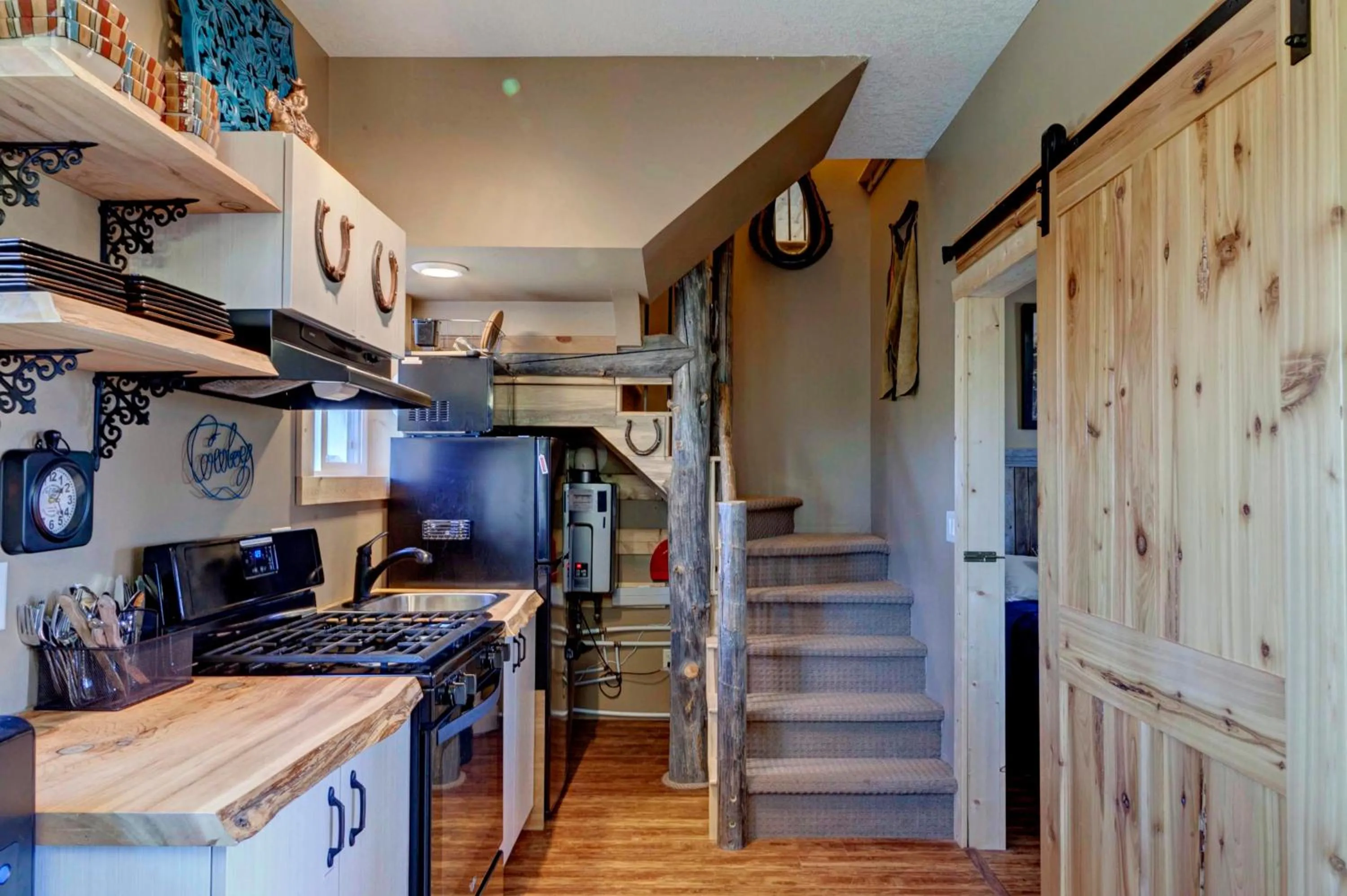 Kitchen or kitchenette in Mountain Haven Cabins