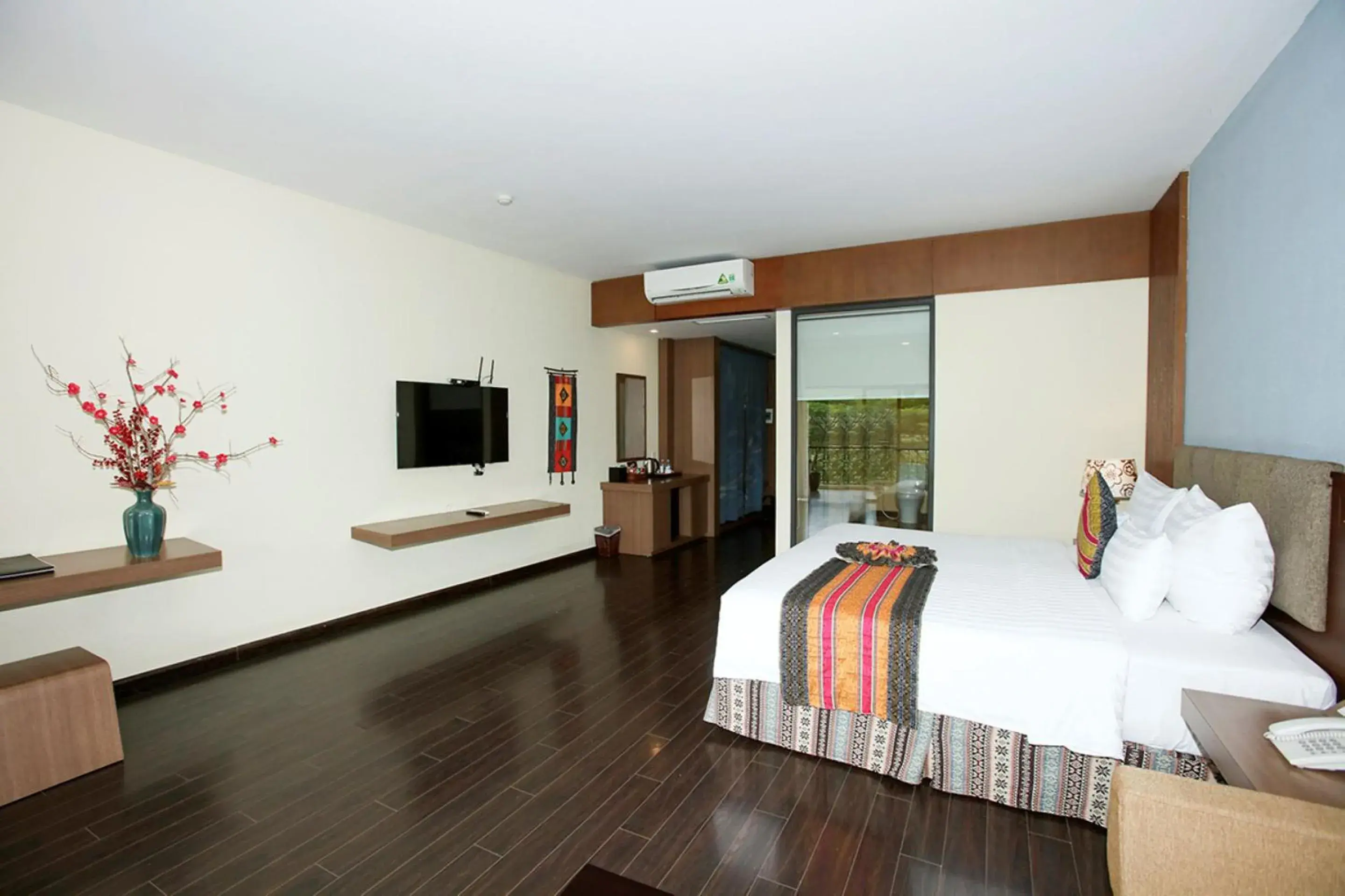 Bedroom, Bed in Serena Kim Boi Resort - Hoa Binh Bedroom, Bed in Serena Kim Boi Resort - Hoa Binh