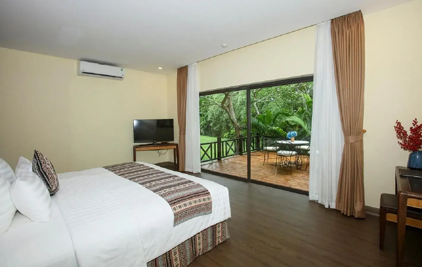 Zen Suite in Serena Kim Boi Resort - Hoa Binh Zen Suite in Serena Kim Boi Resort - Hoa Binh