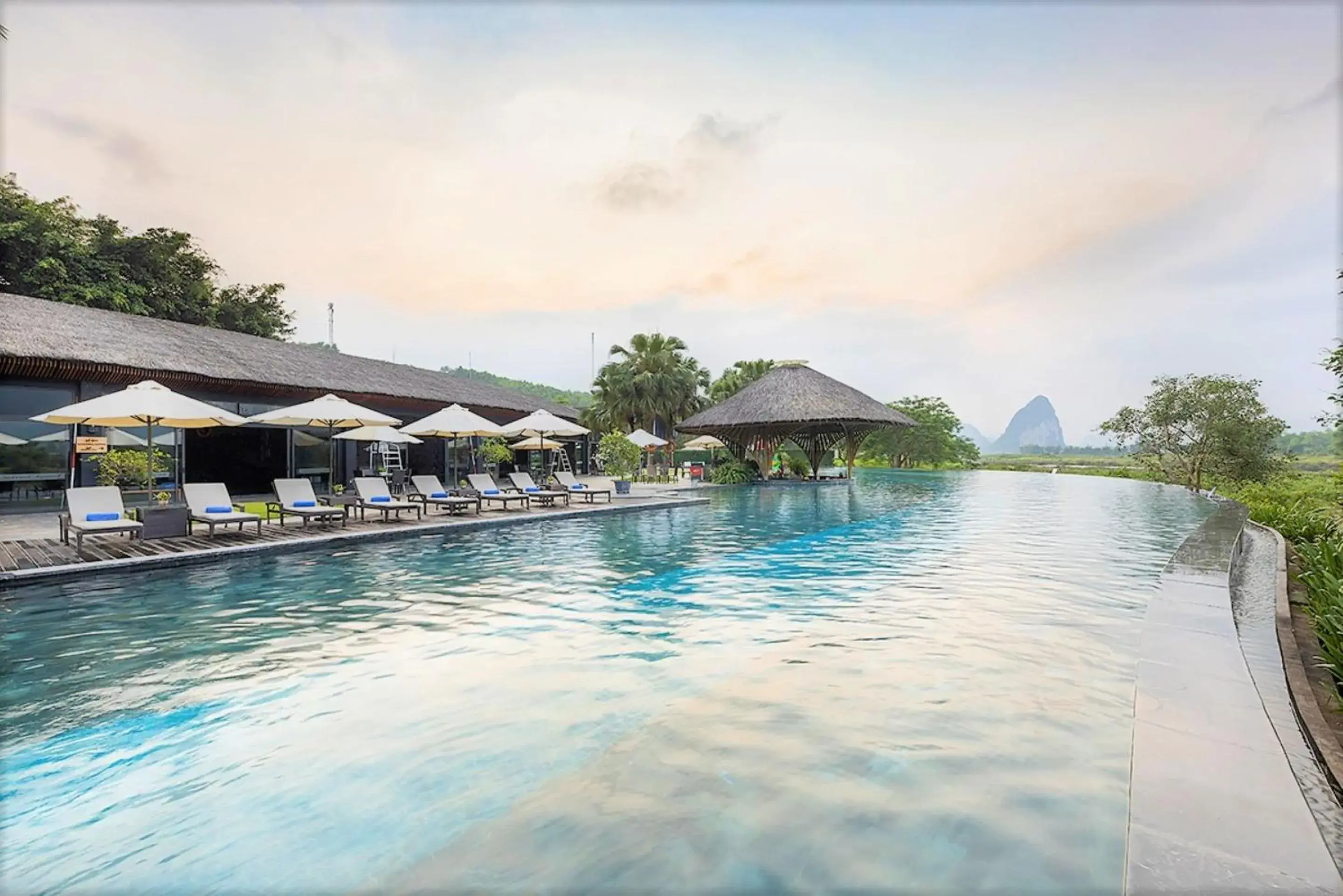 Swimming pool in Serena Kim Boi Resort - Hoa Binh Swimming pool in Serena Kim Boi Resort - Hoa Binh