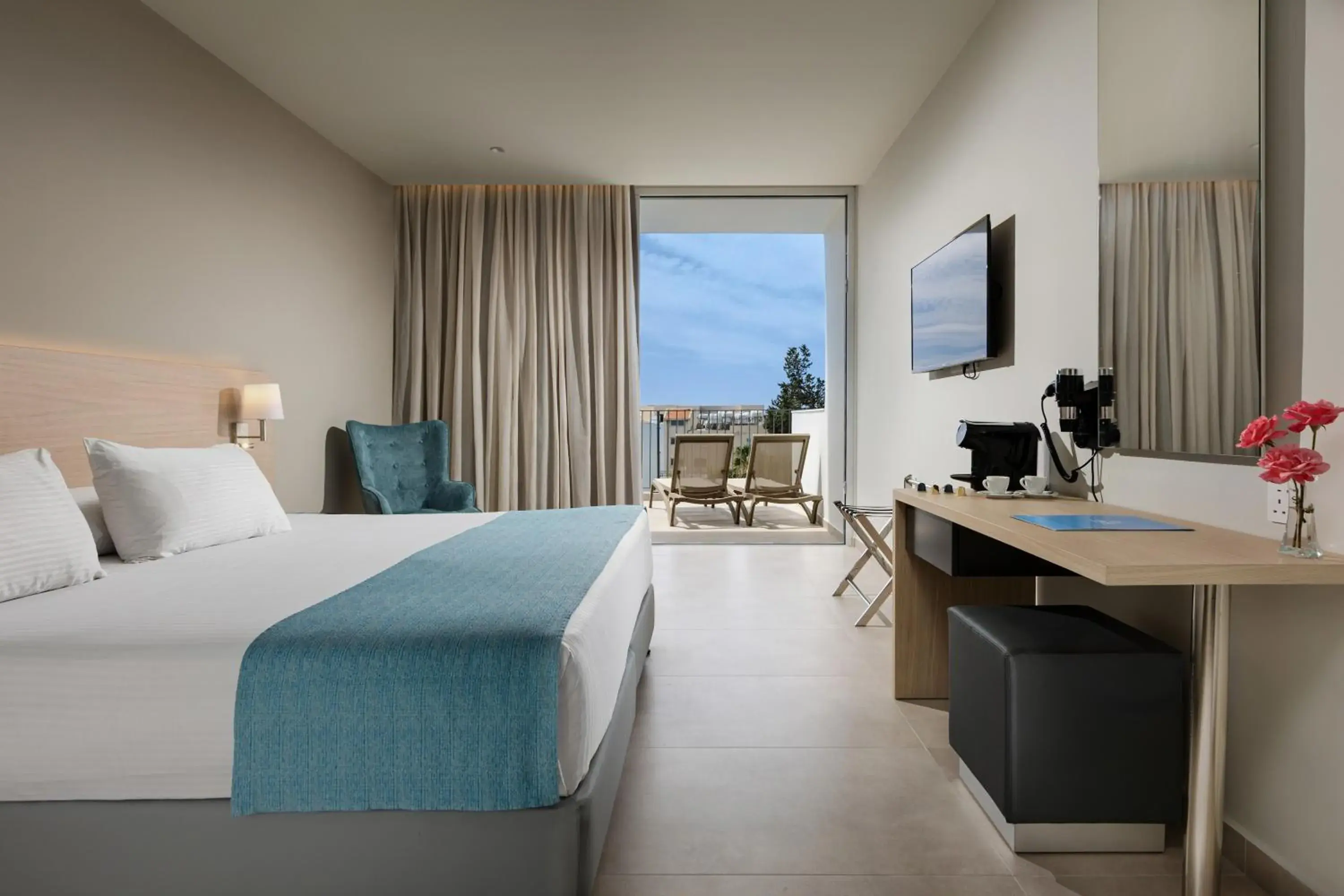 Bedroom, Bed in Mayfair Hotel Bedroom, Bed in Mayfair Hotel