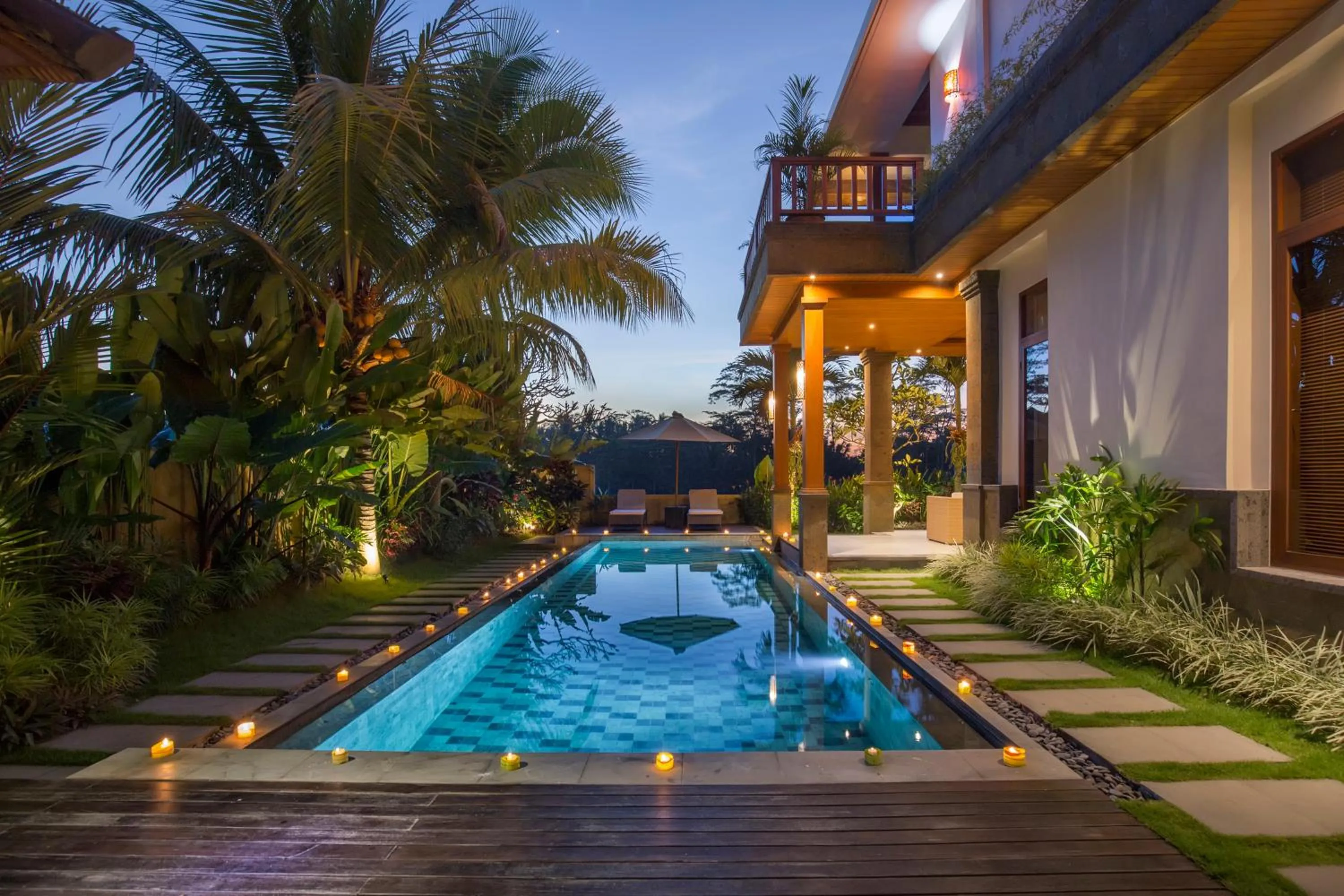 Swimming pool in Alosta Luxury Private Villa