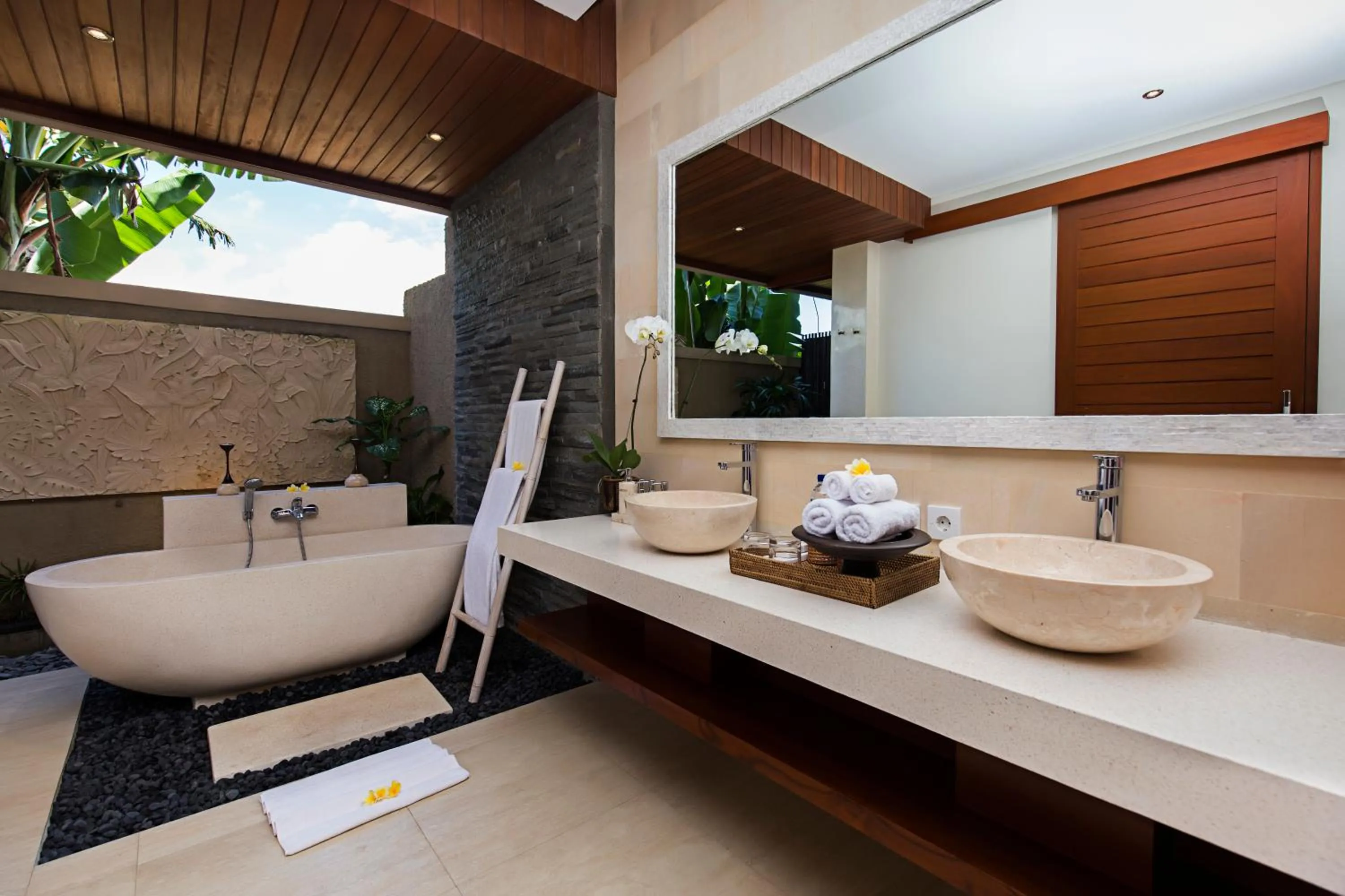 Bathroom in Alosta Luxury Private Villa
