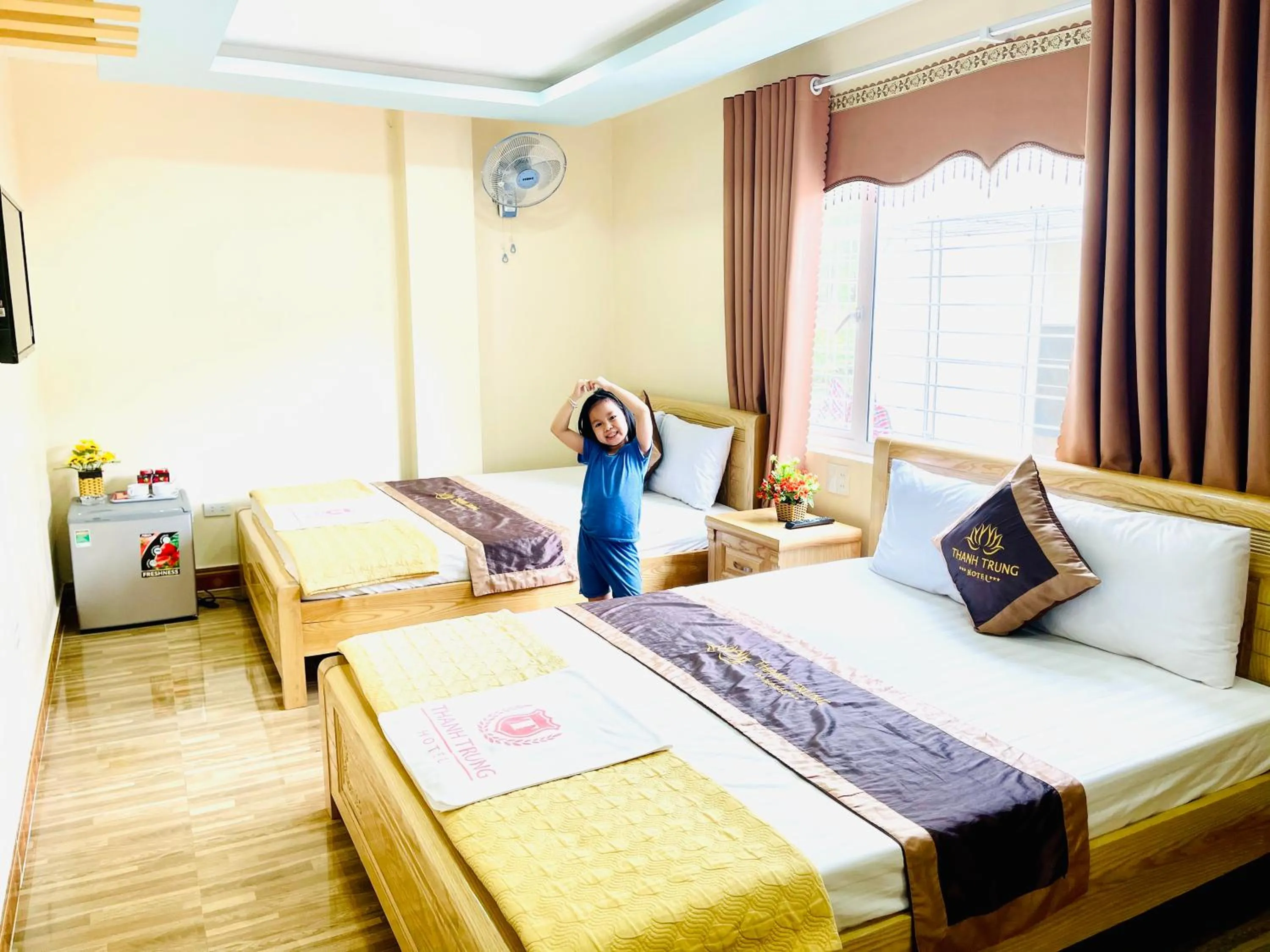 People, Bed in Thanh Trung Hotel