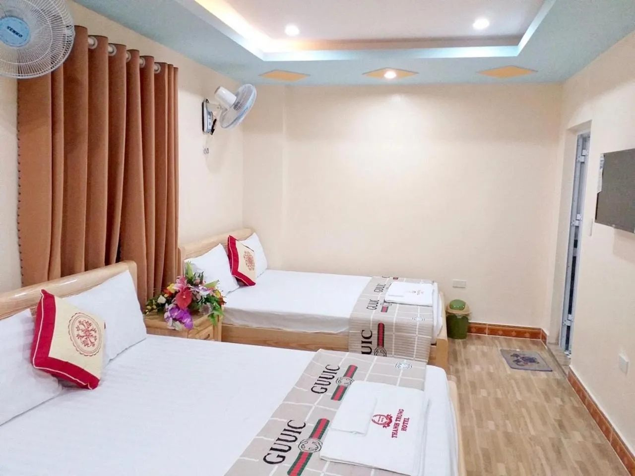 TV and multimedia, Bed in Thanh Trung Hotel