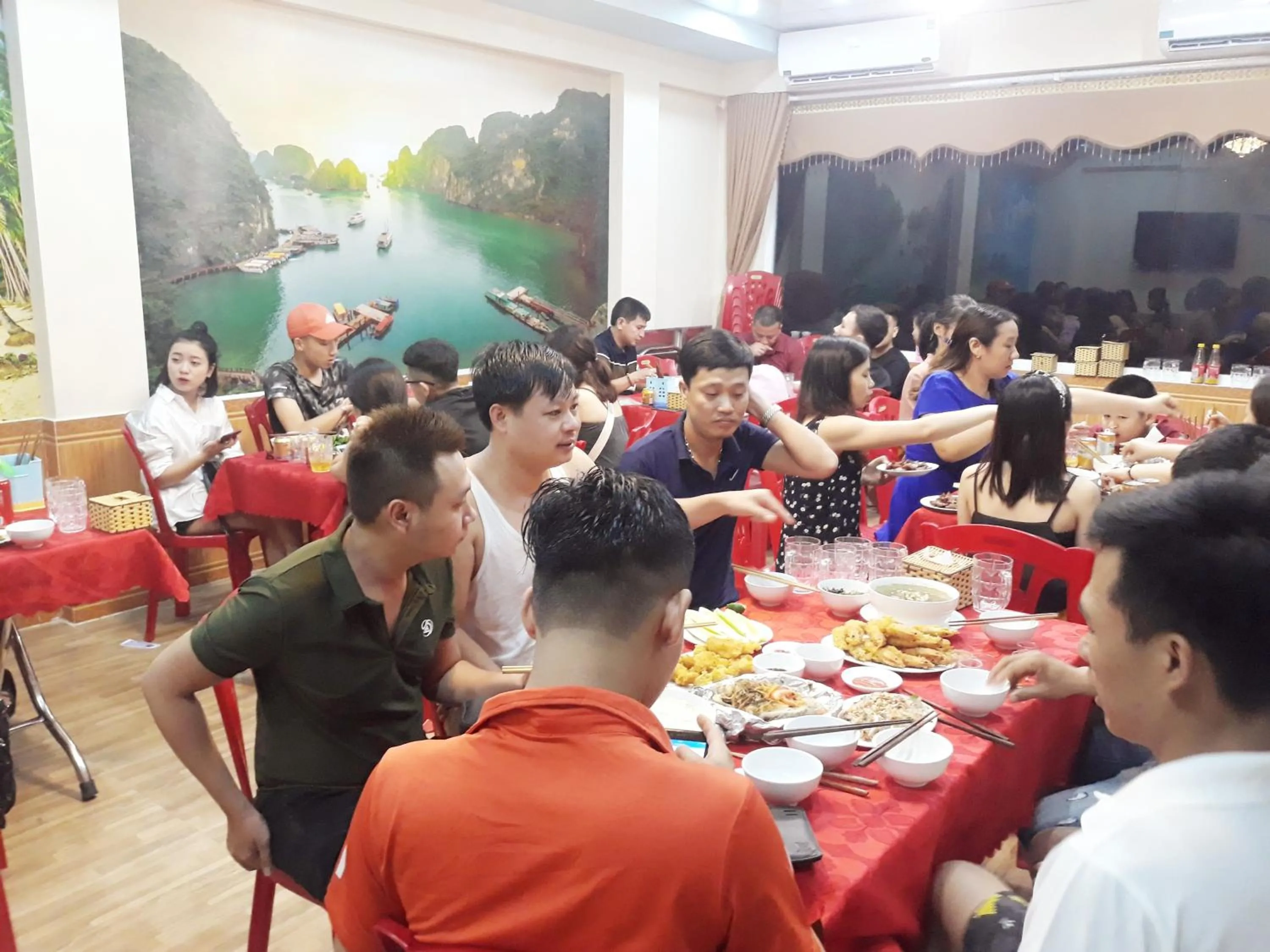Restaurant/places to eat in Thanh Trung Hotel