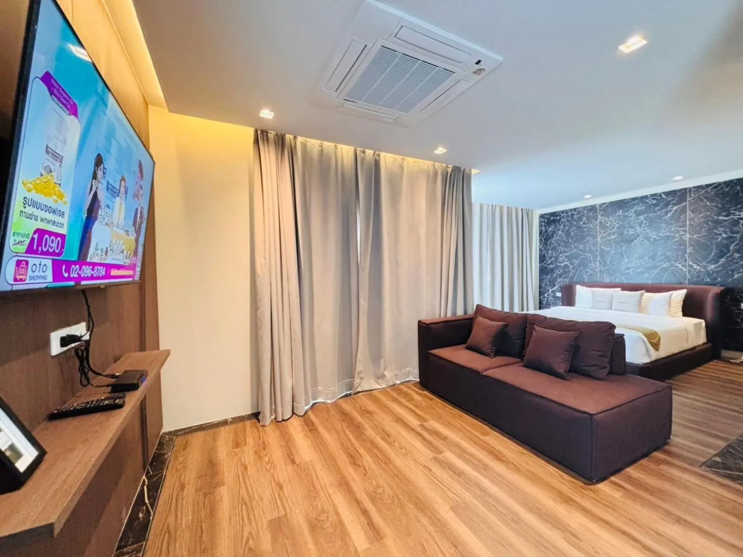 Living room, Bed in Sukhothai Treasure Resort & Spa