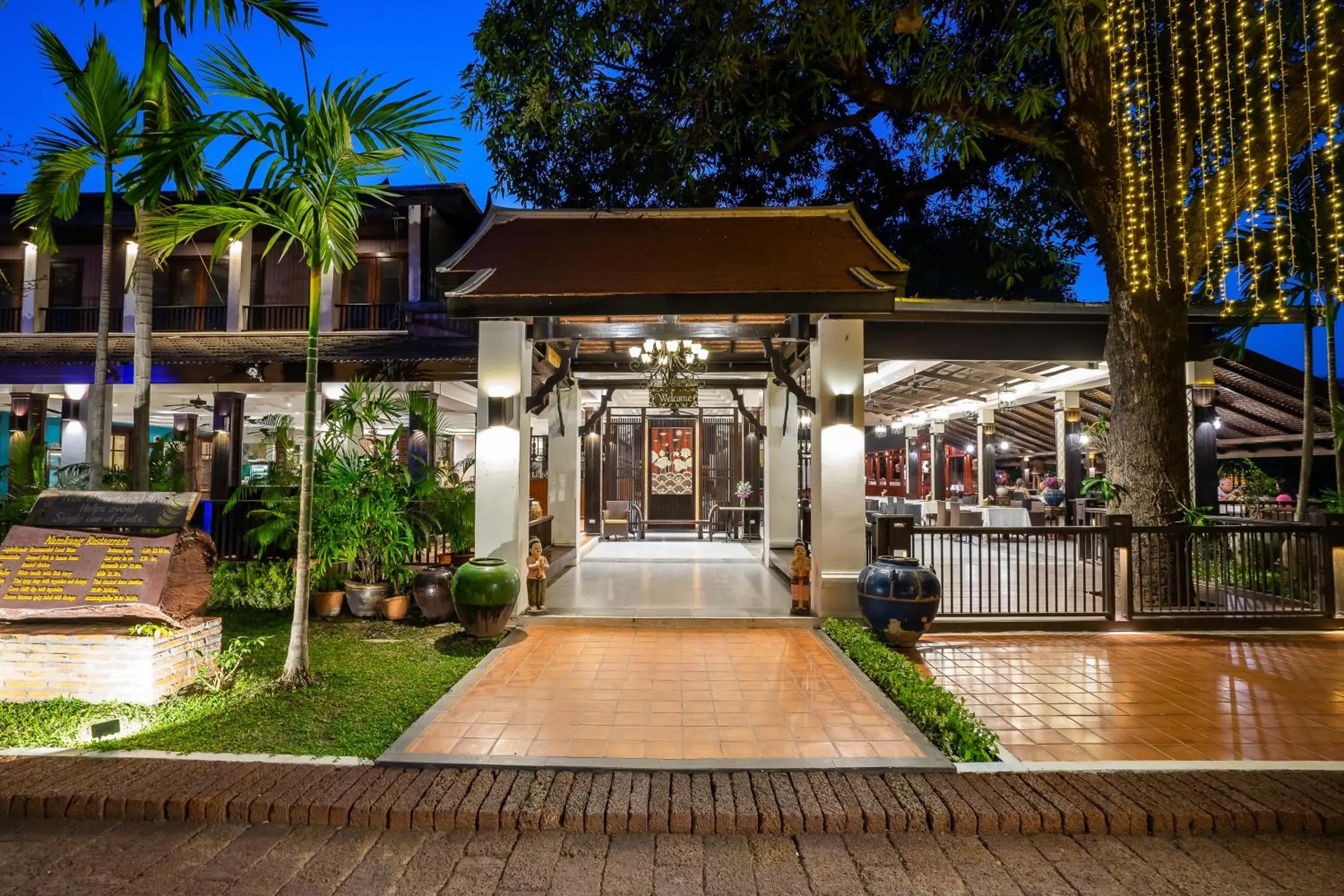 Restaurant/places to eat in Legendha Sukhothai Hotel Restaurant/places to eat in Legendha Sukhothai Hotel