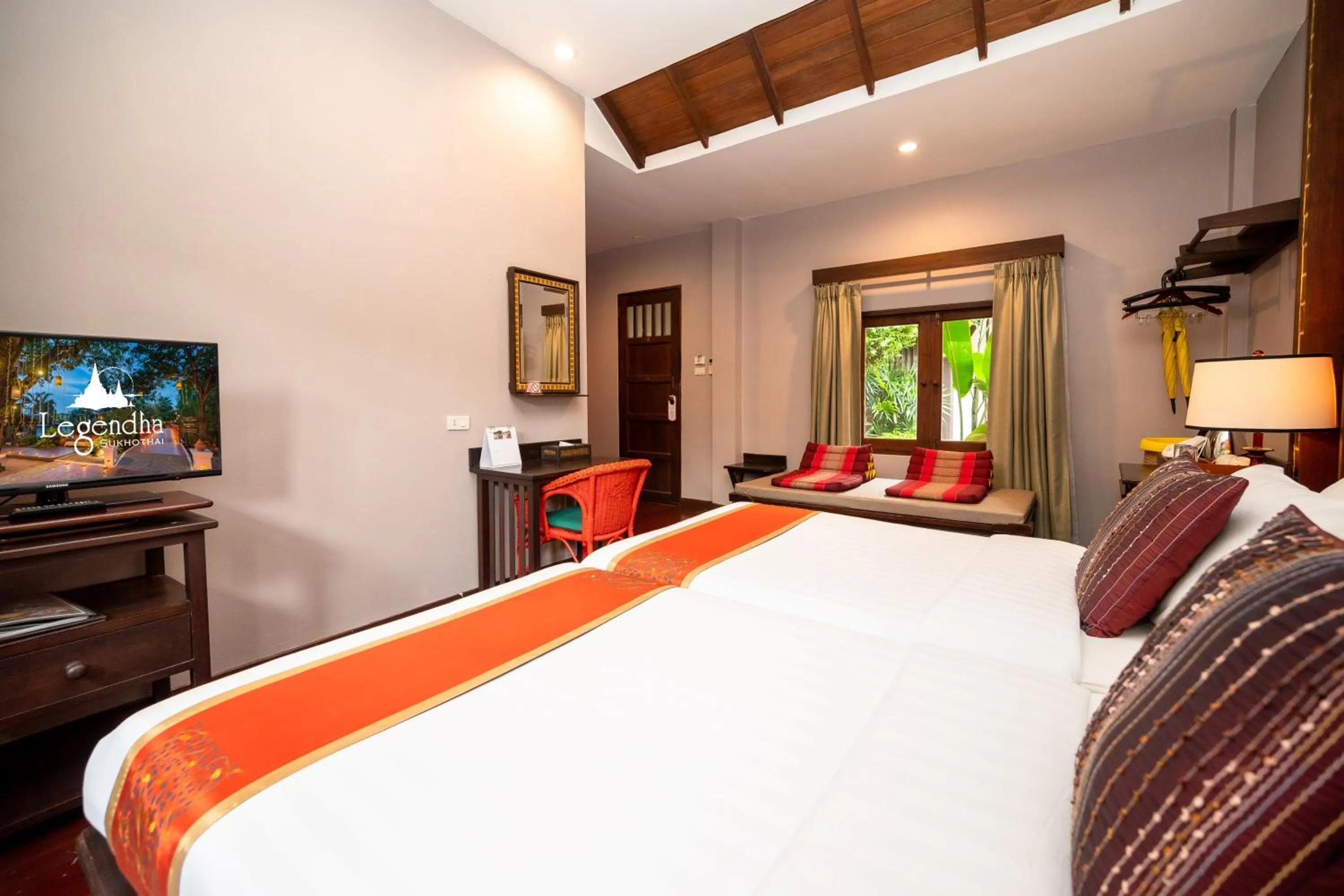 View (from property/room), Bed in Legendha Sukhothai Hotel