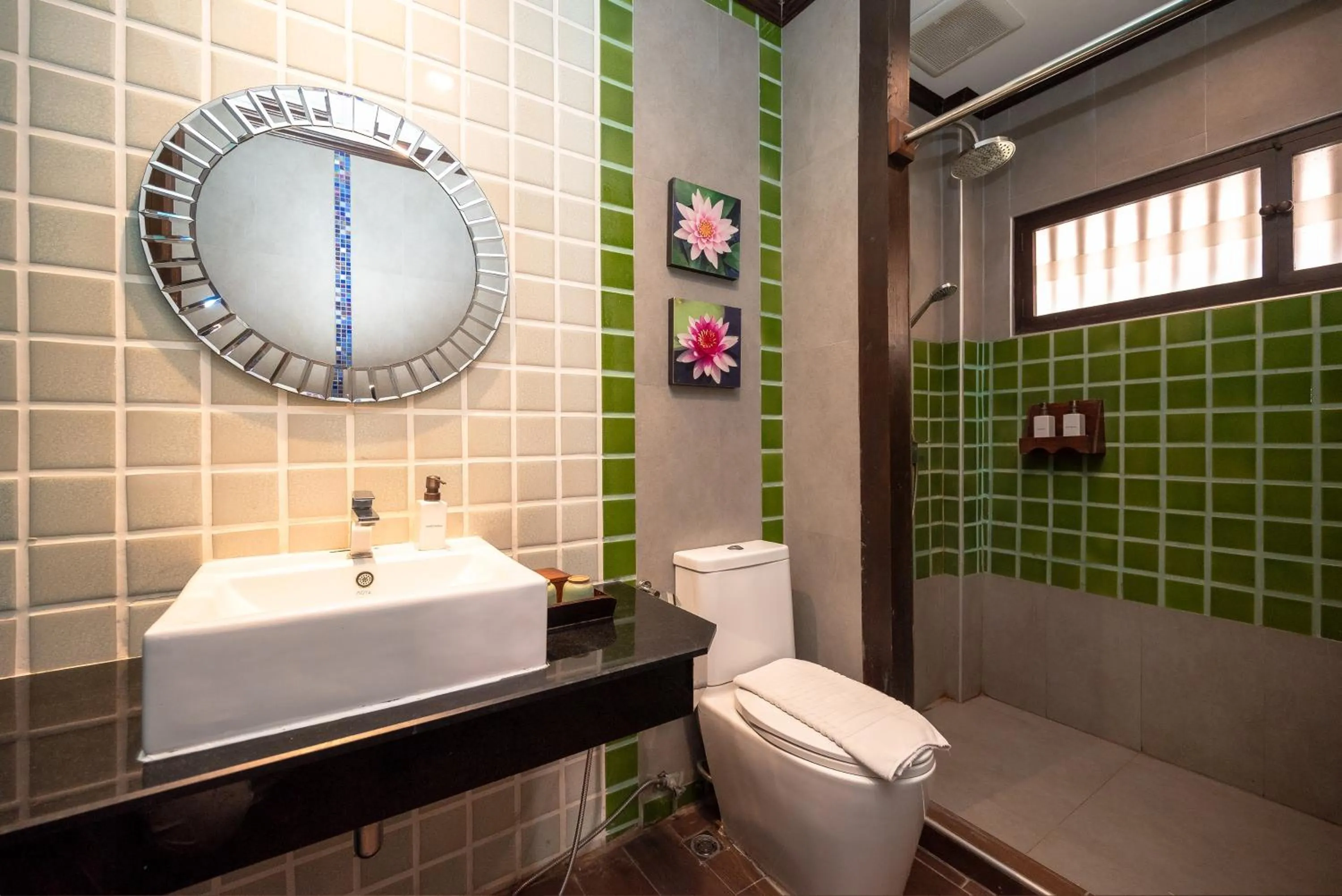 Bathroom in Legendha Sukhothai Hotel