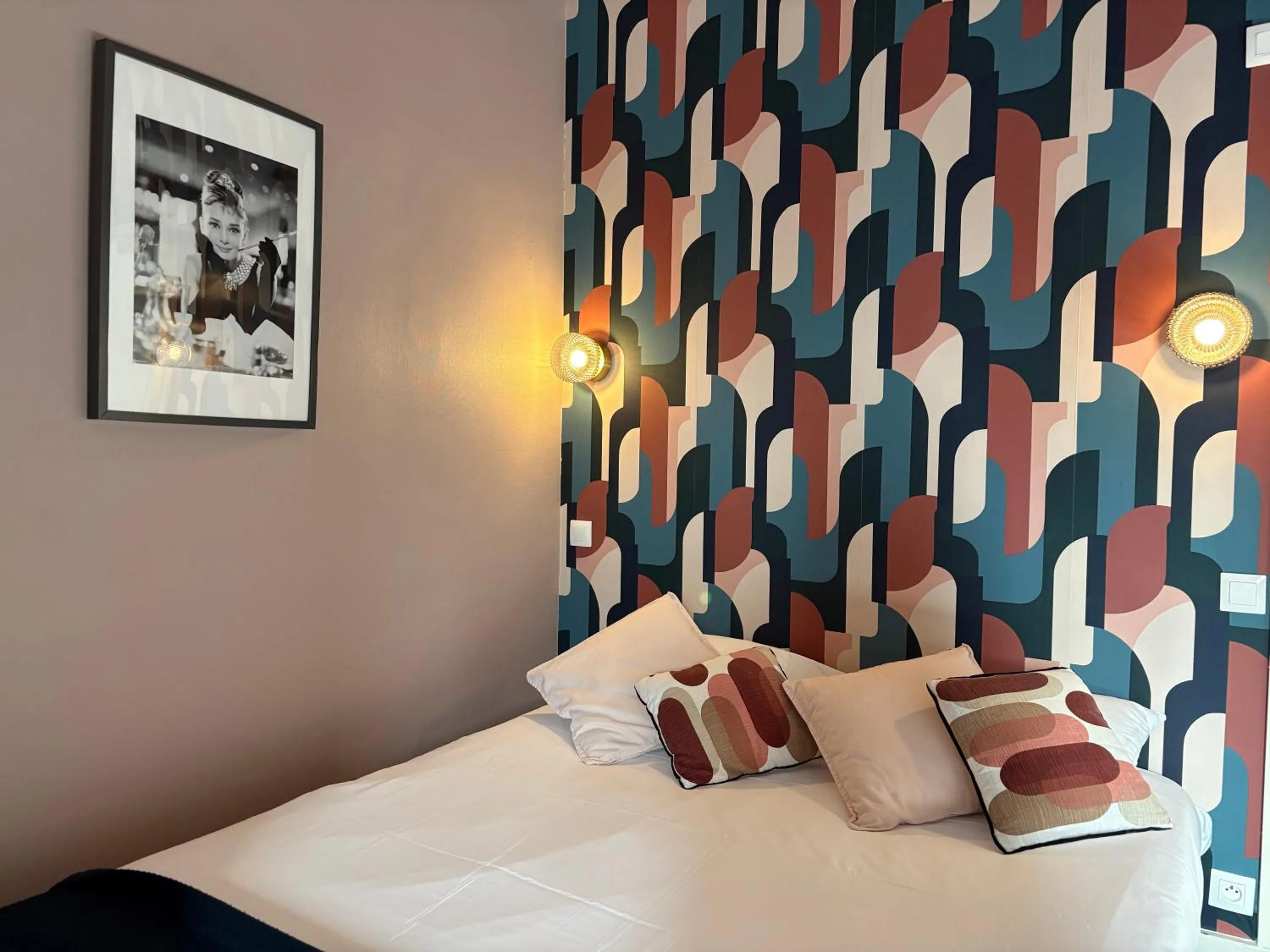 Decorative detail, Bed in Hotel Mirabeau