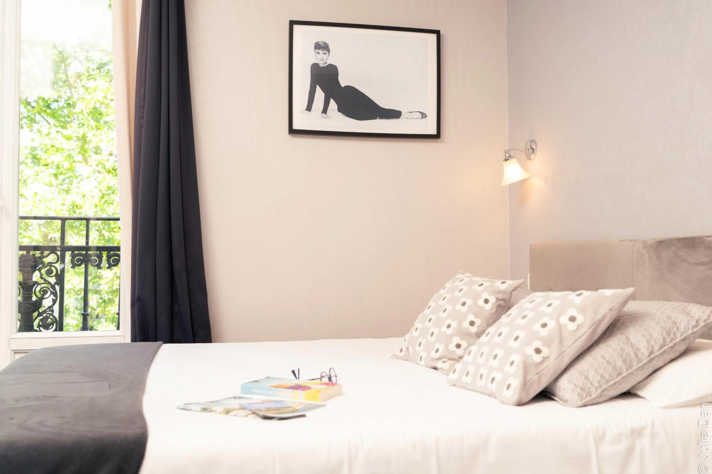 Decorative detail, Bed in Hotel Mirabeau