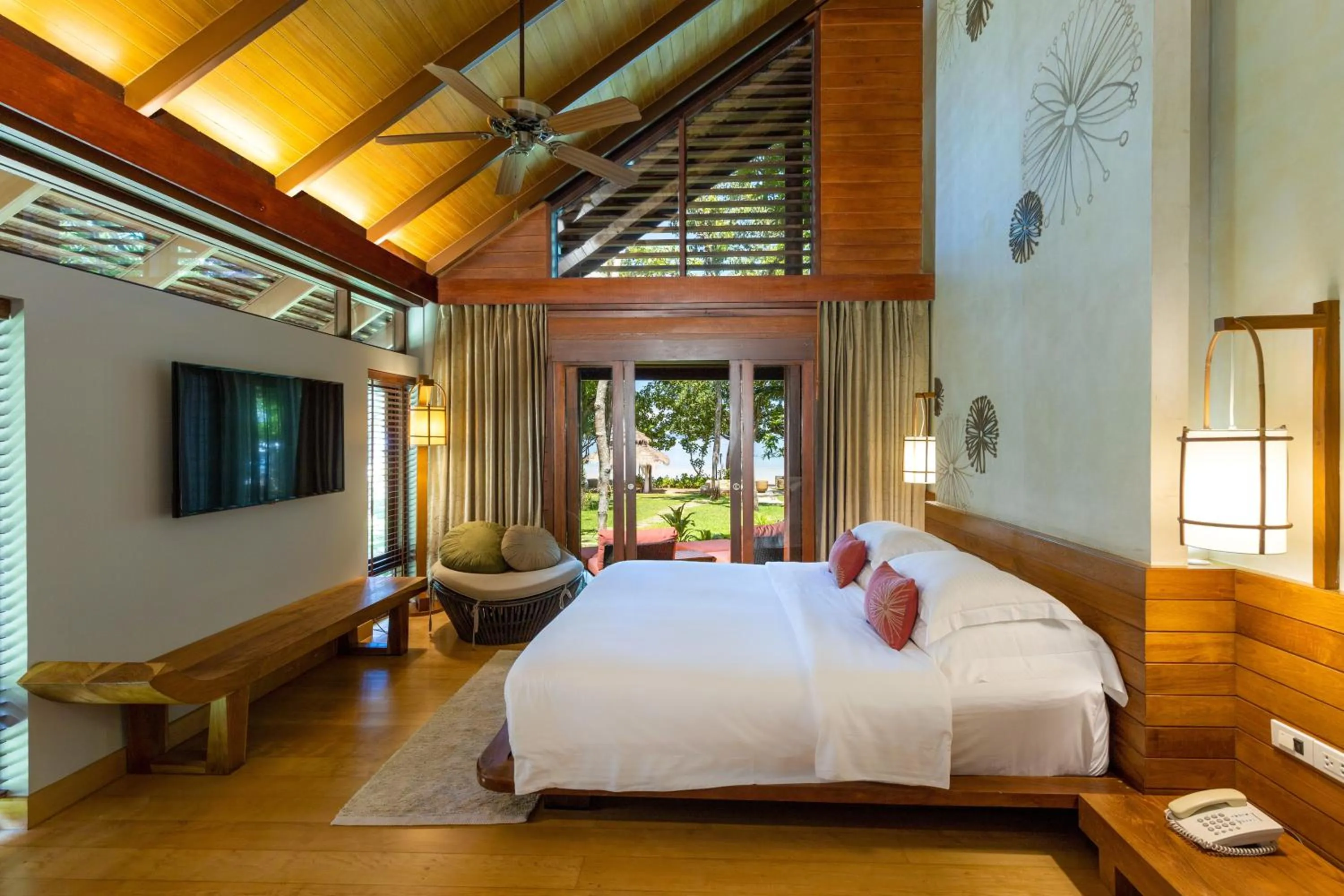 Bed in The Tubkaak Krabi Boutique Resort