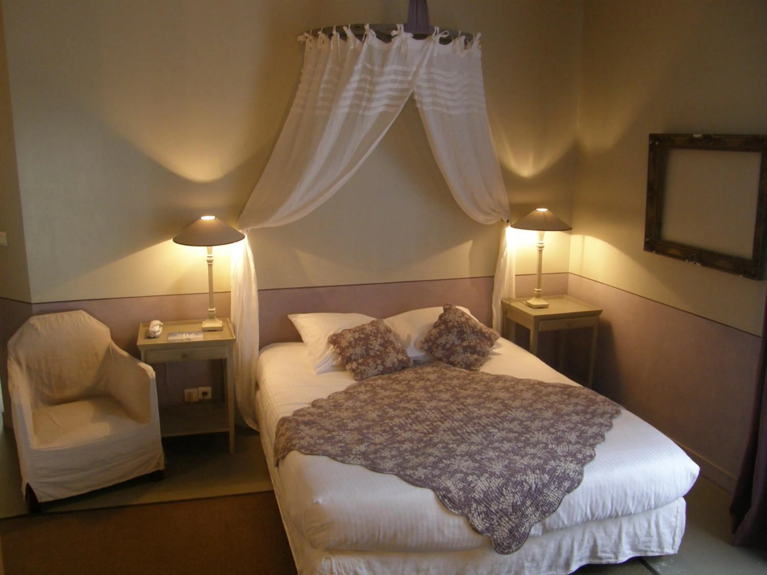 Photo of the whole room in La Maison Douce